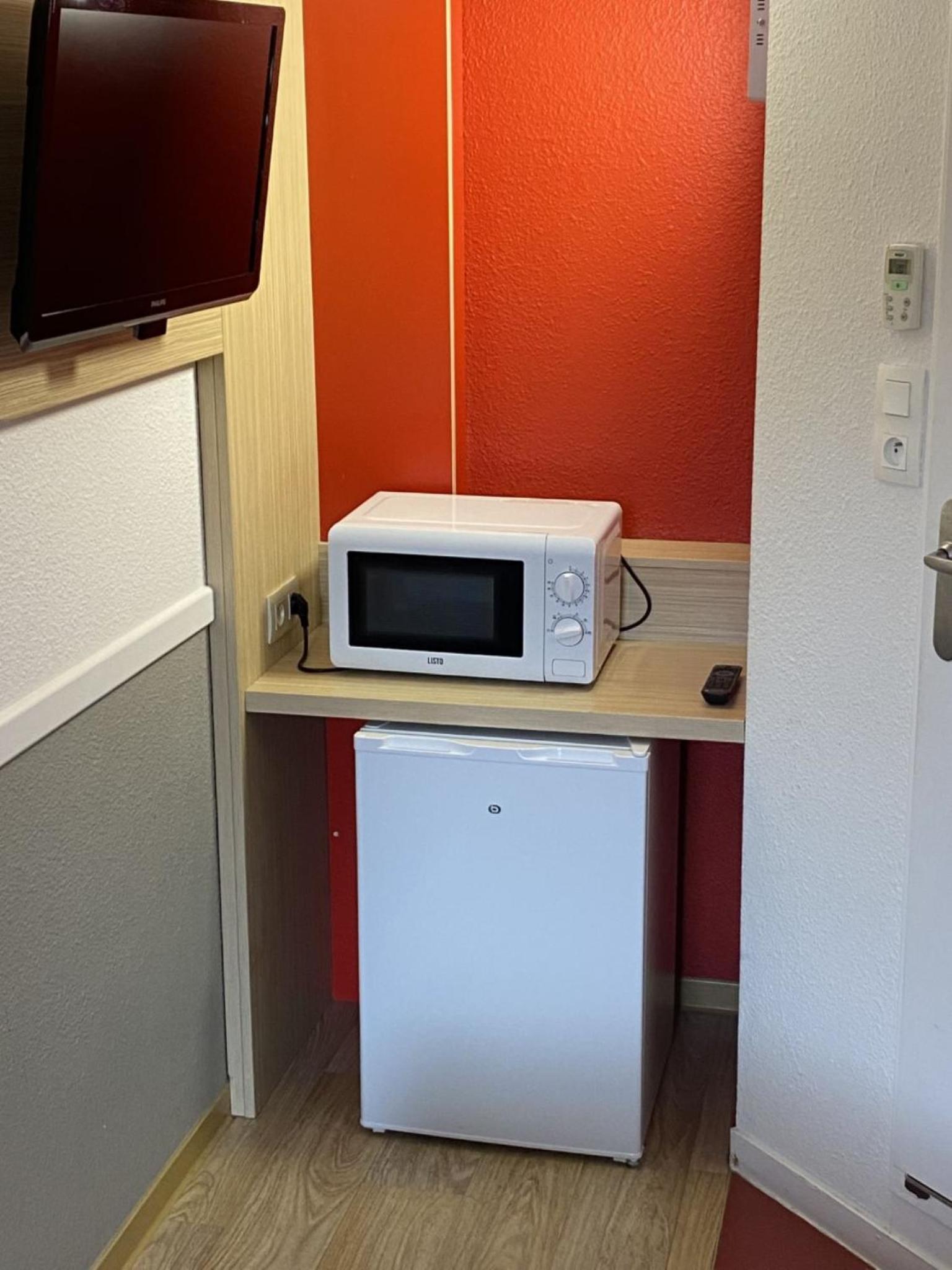 Standard Plus Room - 1 Double Bed 1 Single Bed - Photo 3