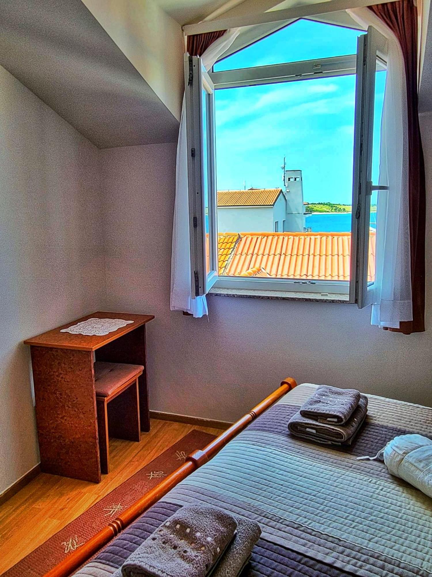 Double Room - Photo 19