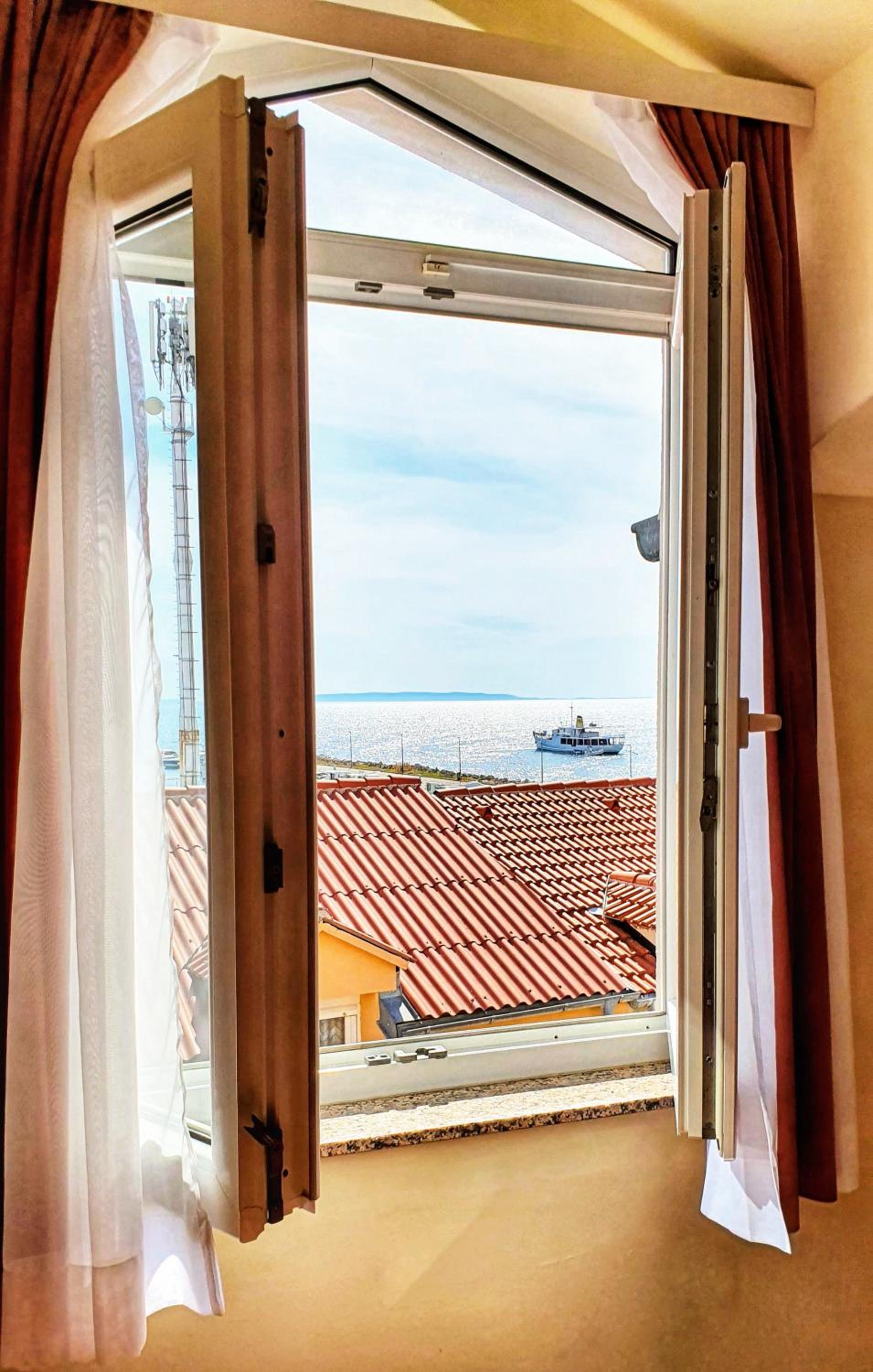Double Room - Photo 24