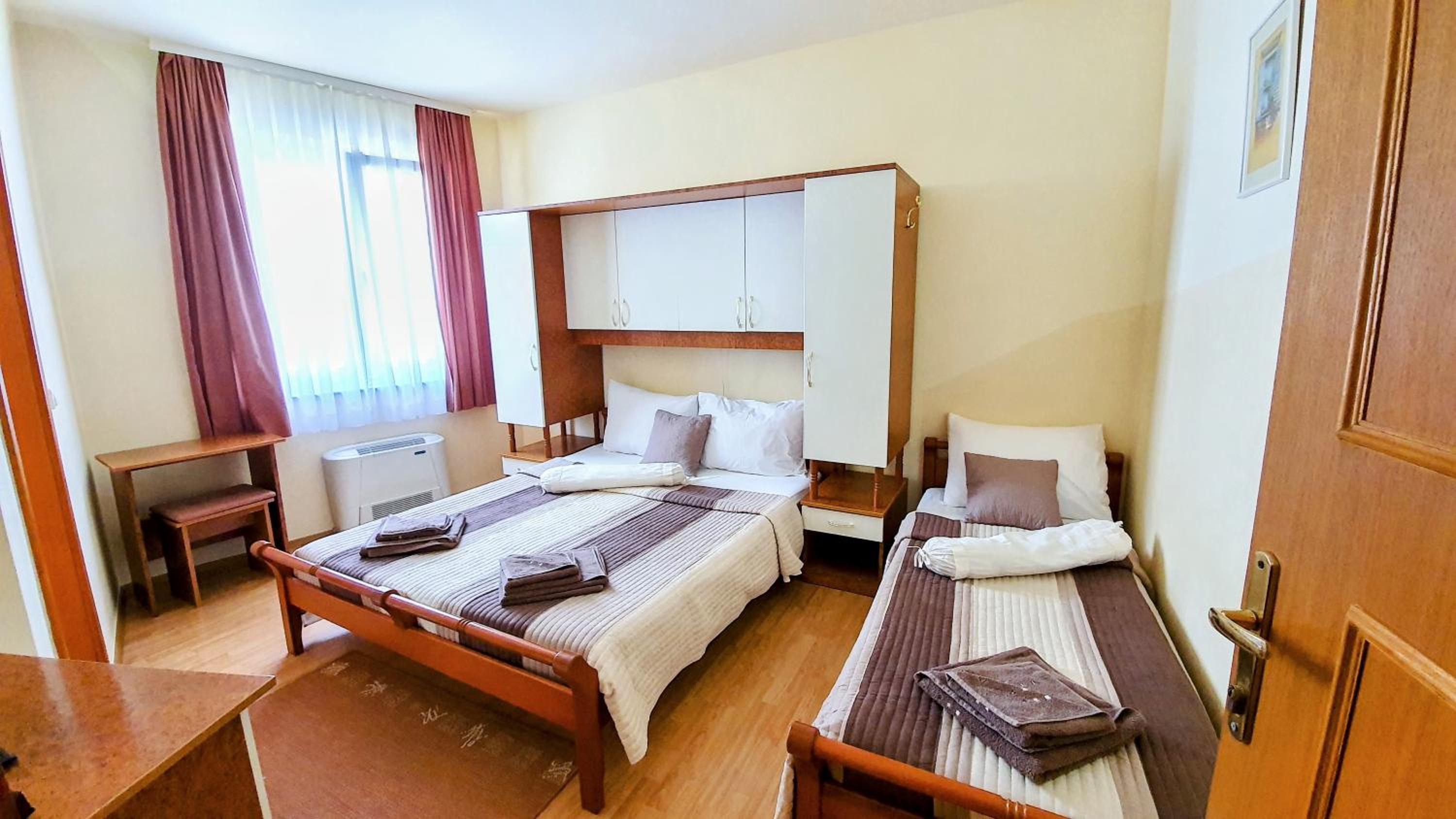 Triple Room - Photo 6