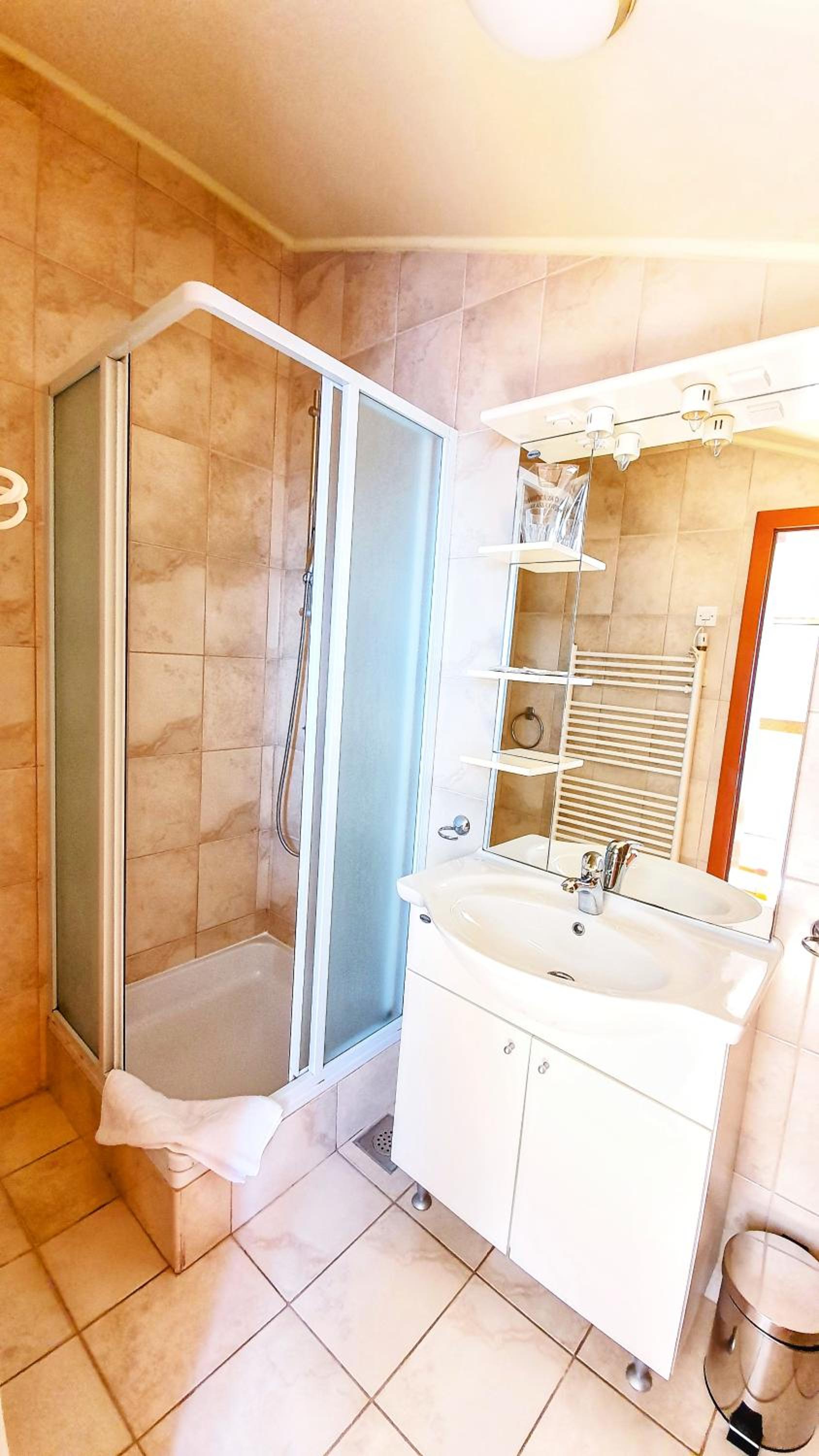 Triple Room - Photo 7