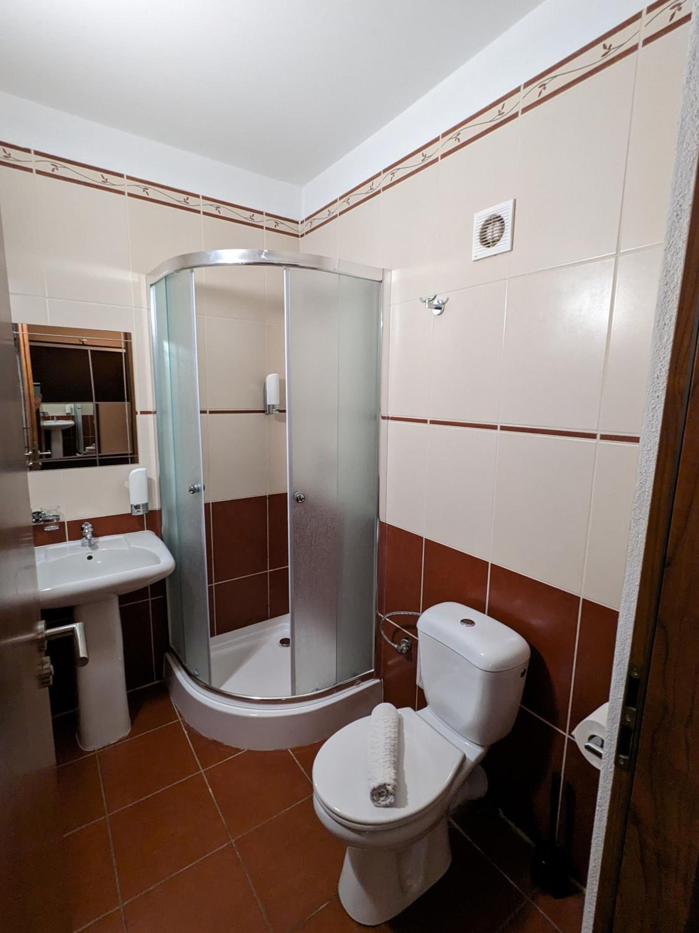 Standard Triple Room photo 3