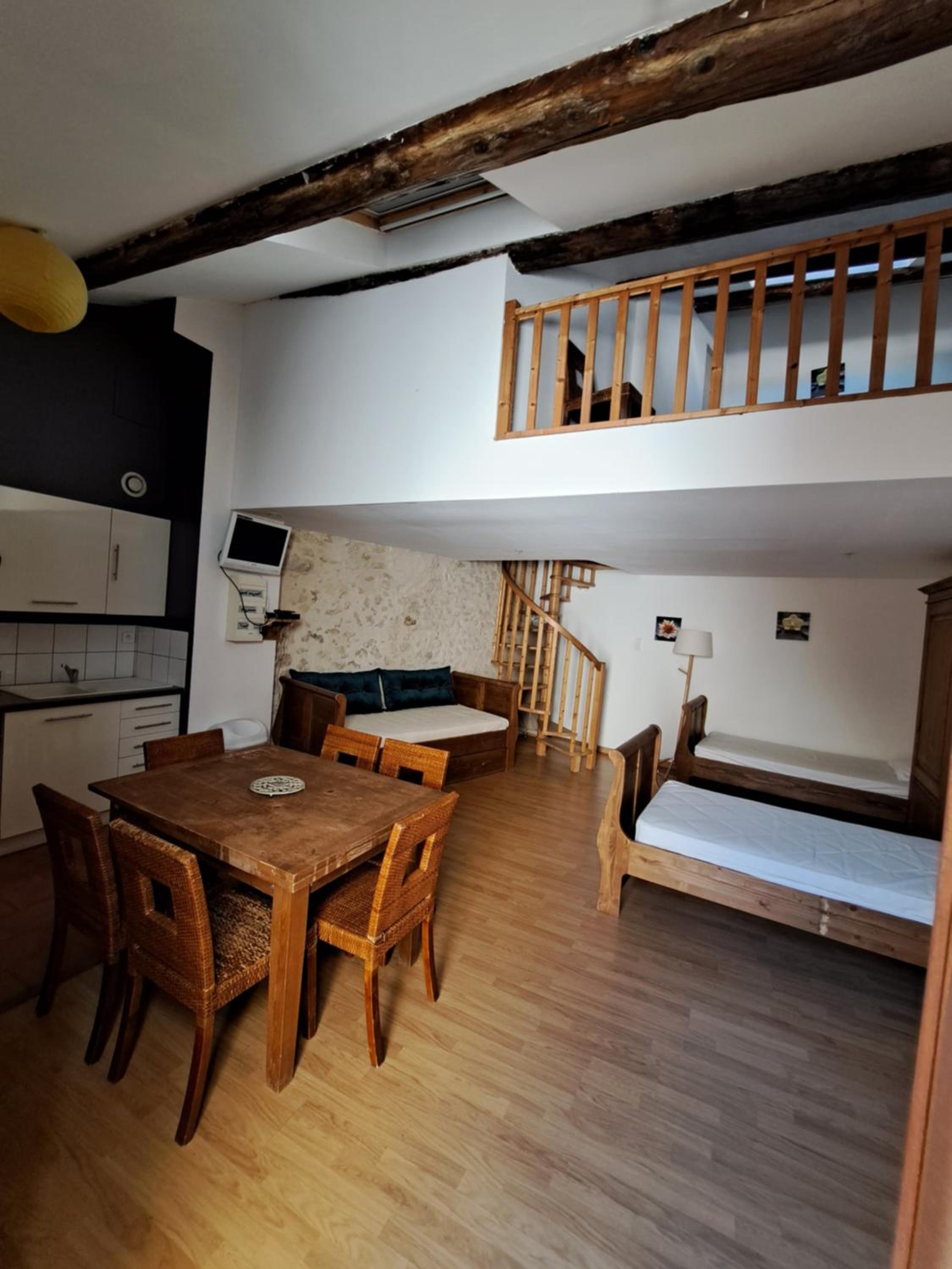 Apartment (5 Adults)