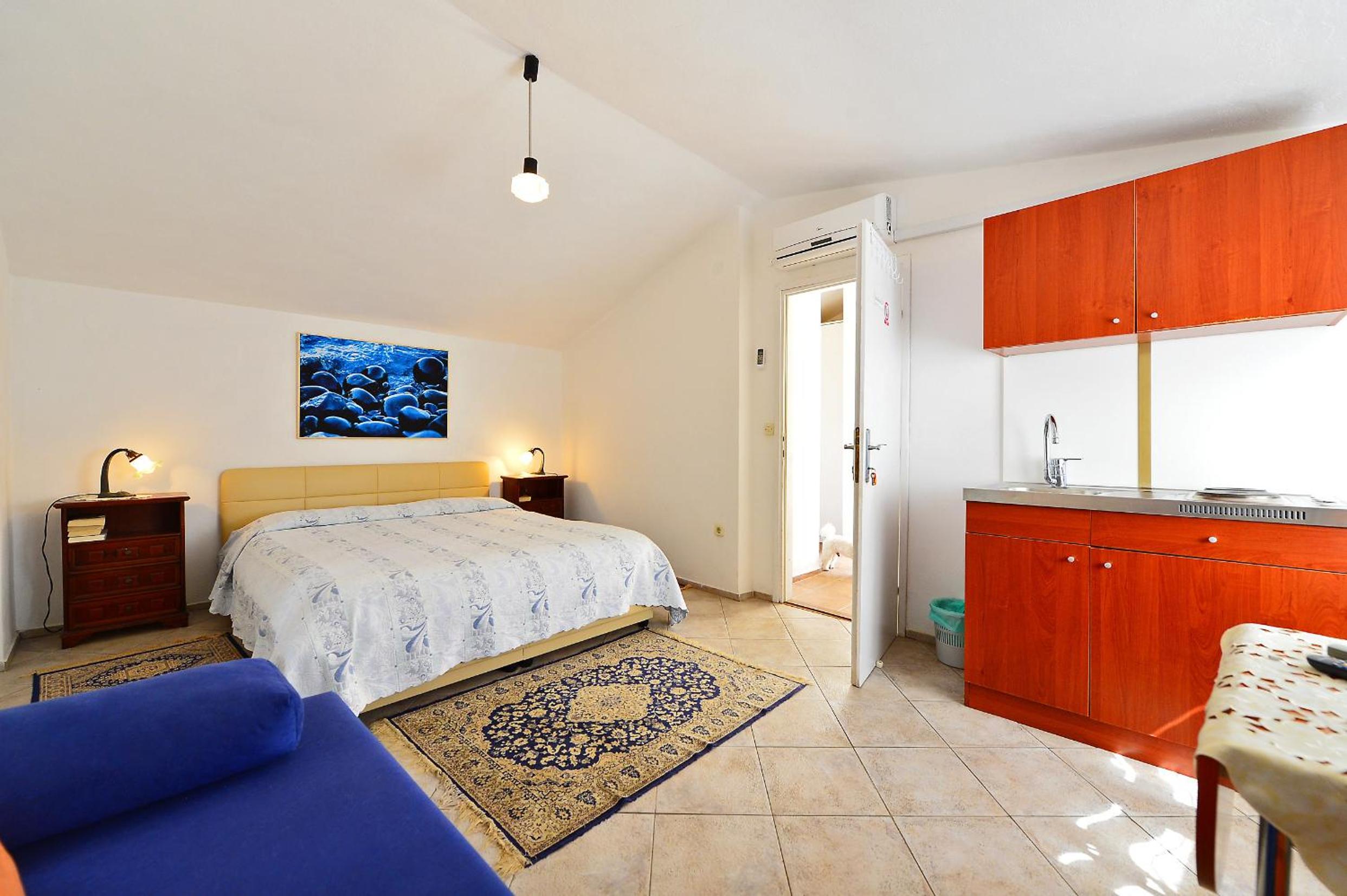 Studio (3 Adults) - Photo 13