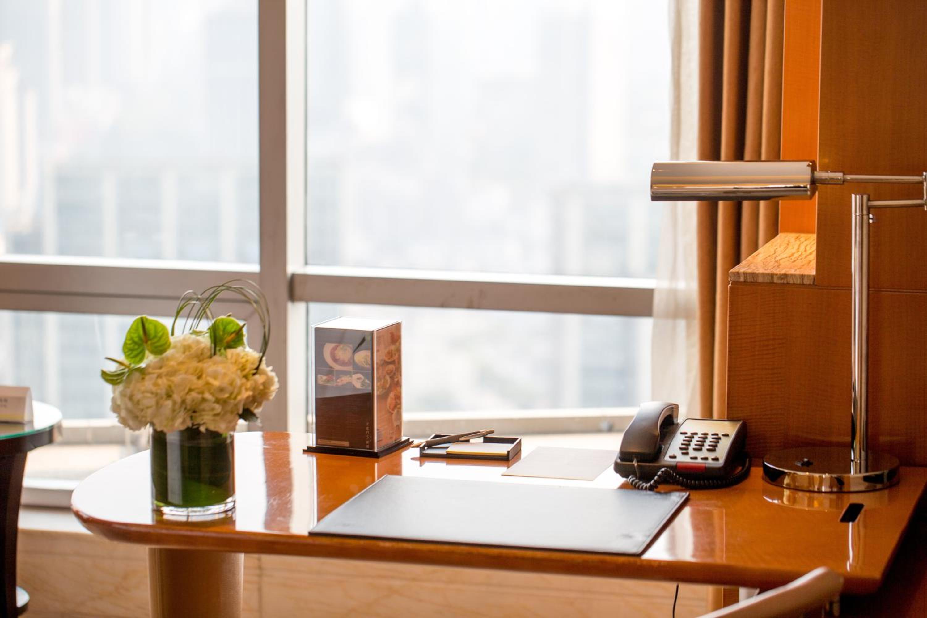 Superior Deluxe King Room photo 1