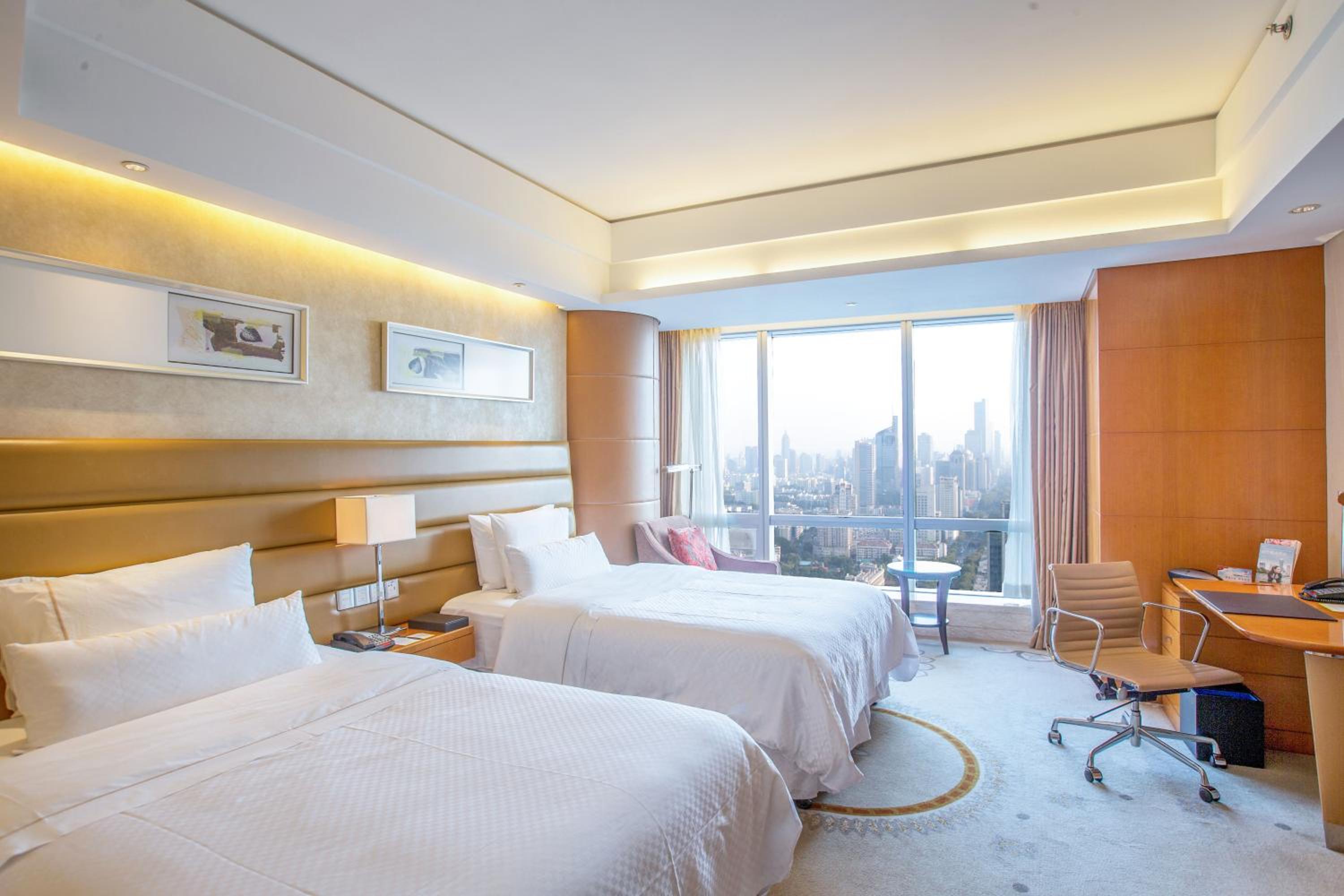Westin Premier Room, Guest room, 2 Double, Partial lake view photo 1