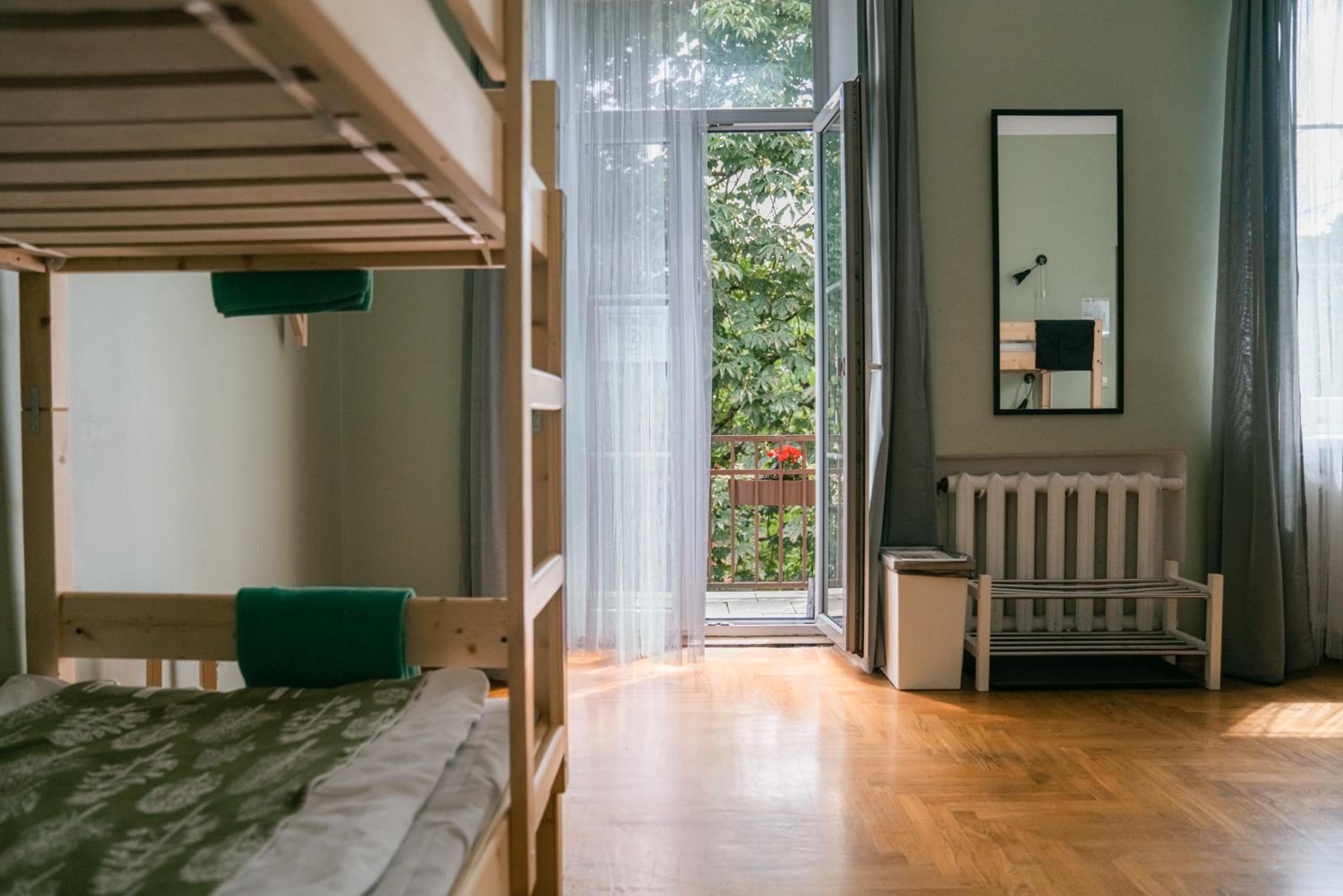 8-Bed Mixed Dormitory Room photo 1