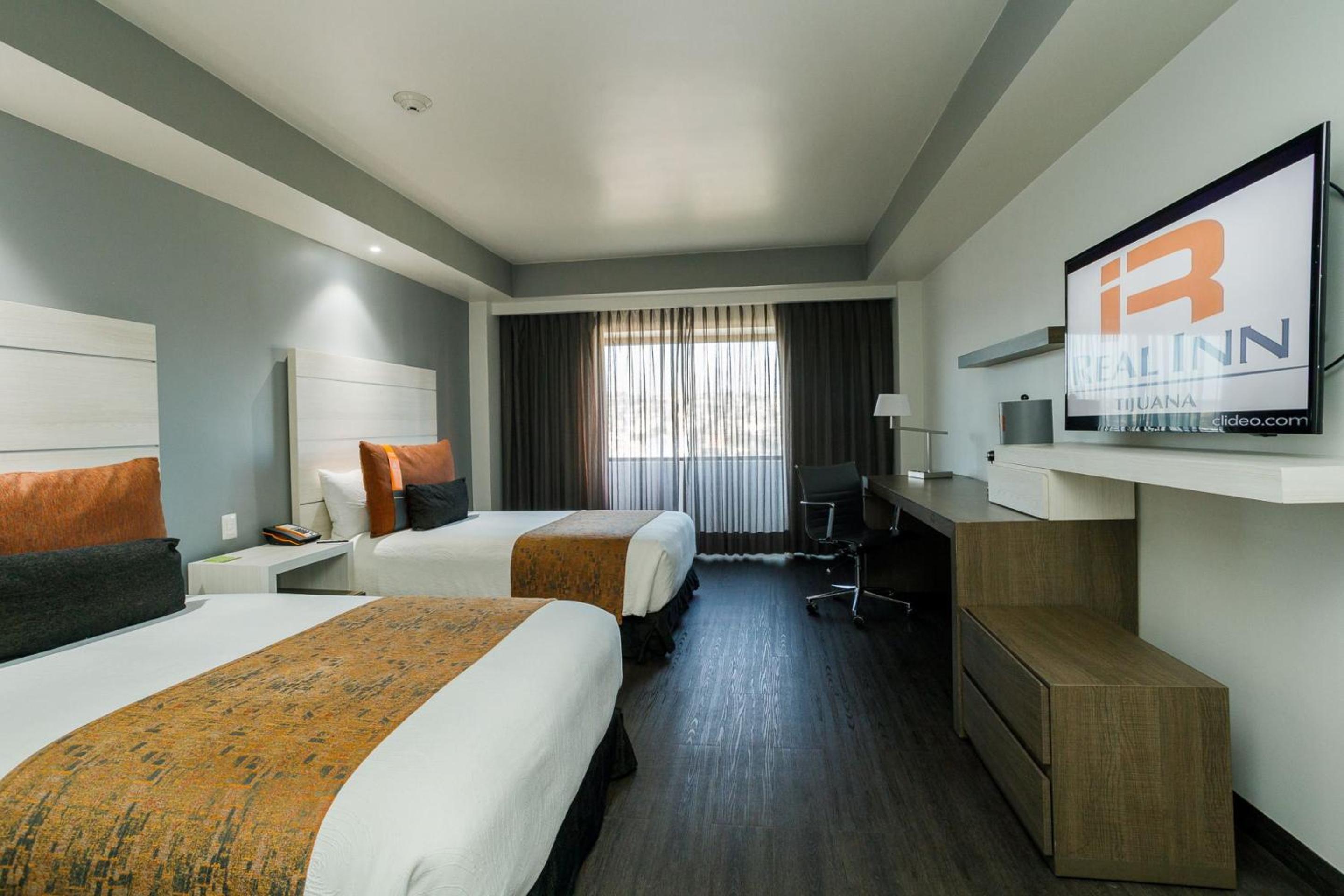 Executive Two Beds - Photo 11
