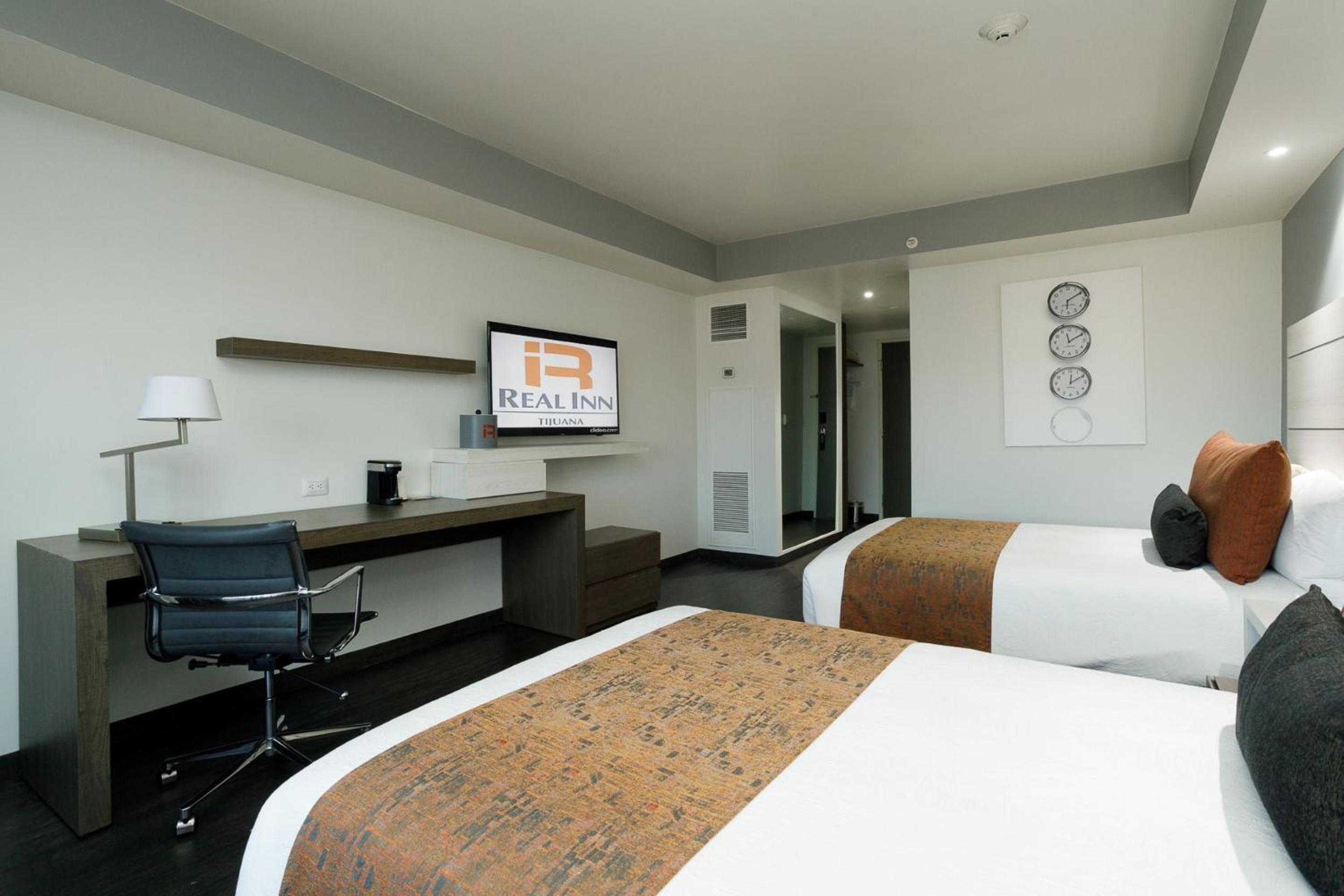 Executive Two Beds - Photo 10