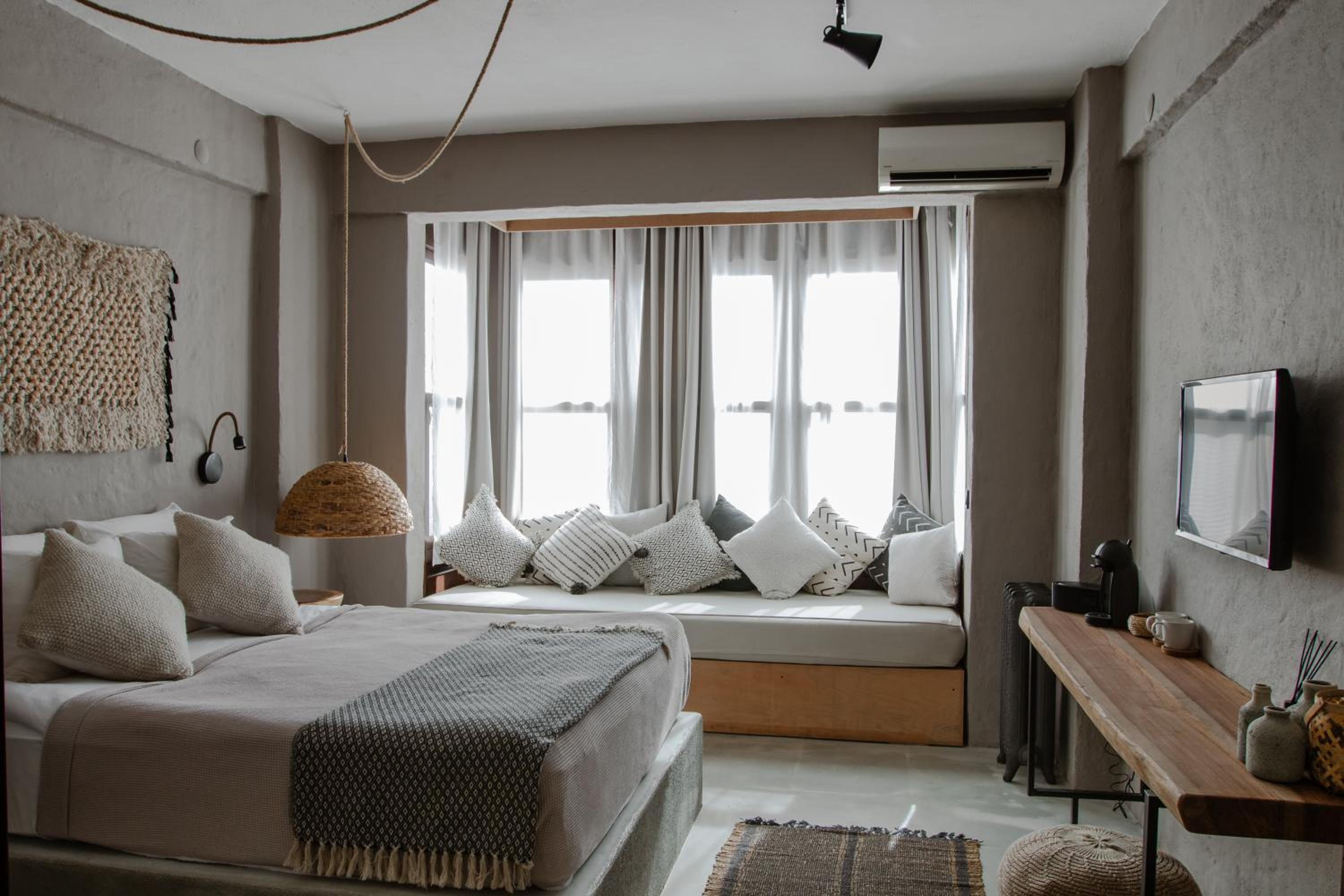 Suite - Photo 9