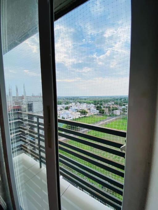 Two-Bedroom Apartment with Balcony and Terrace photo 2