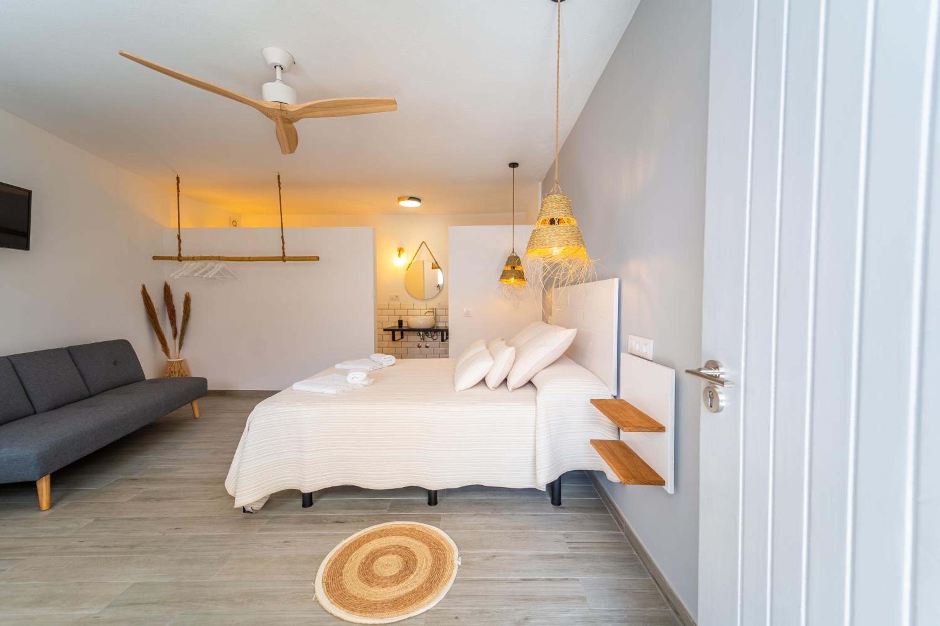Habitación triple con terraza