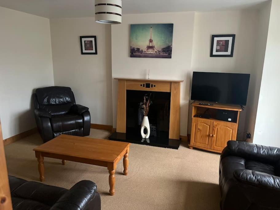 Four-Bedroom House photo 1