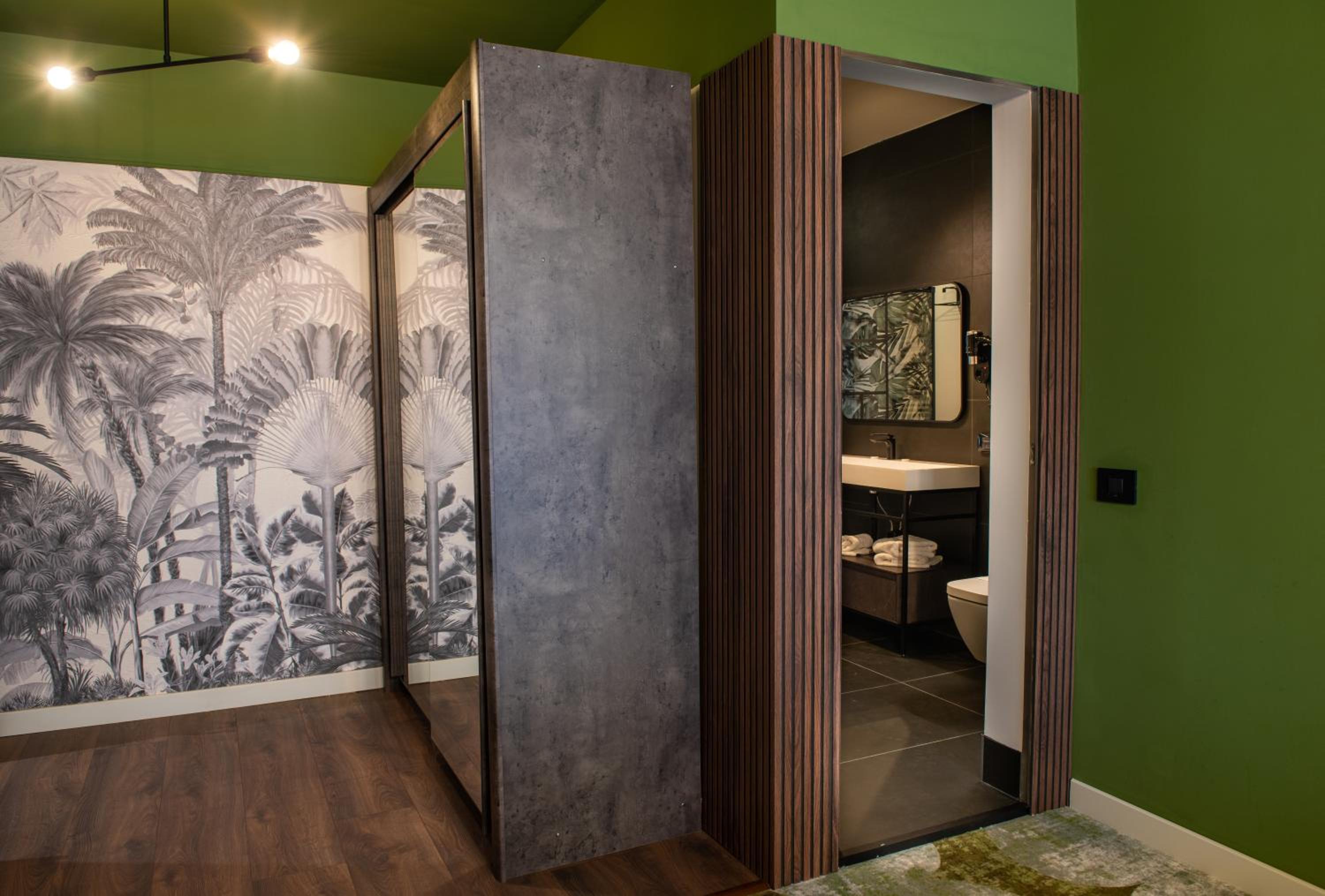 Superior Suite - Photo 1