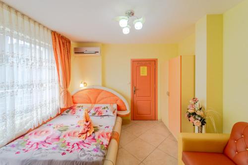 Double Room with Balcony and Sea View photo 3