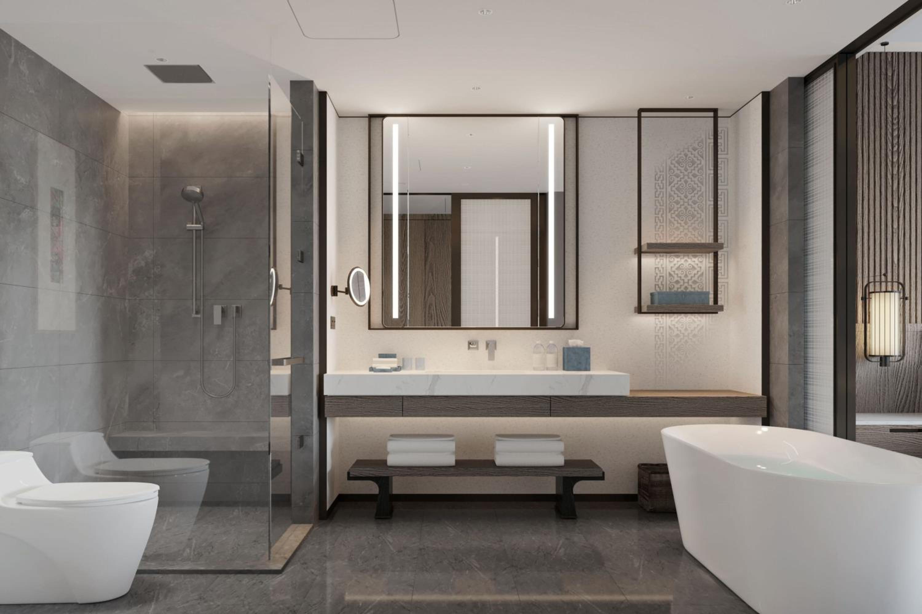 Executive King Suite with Balcony and City View photo 1