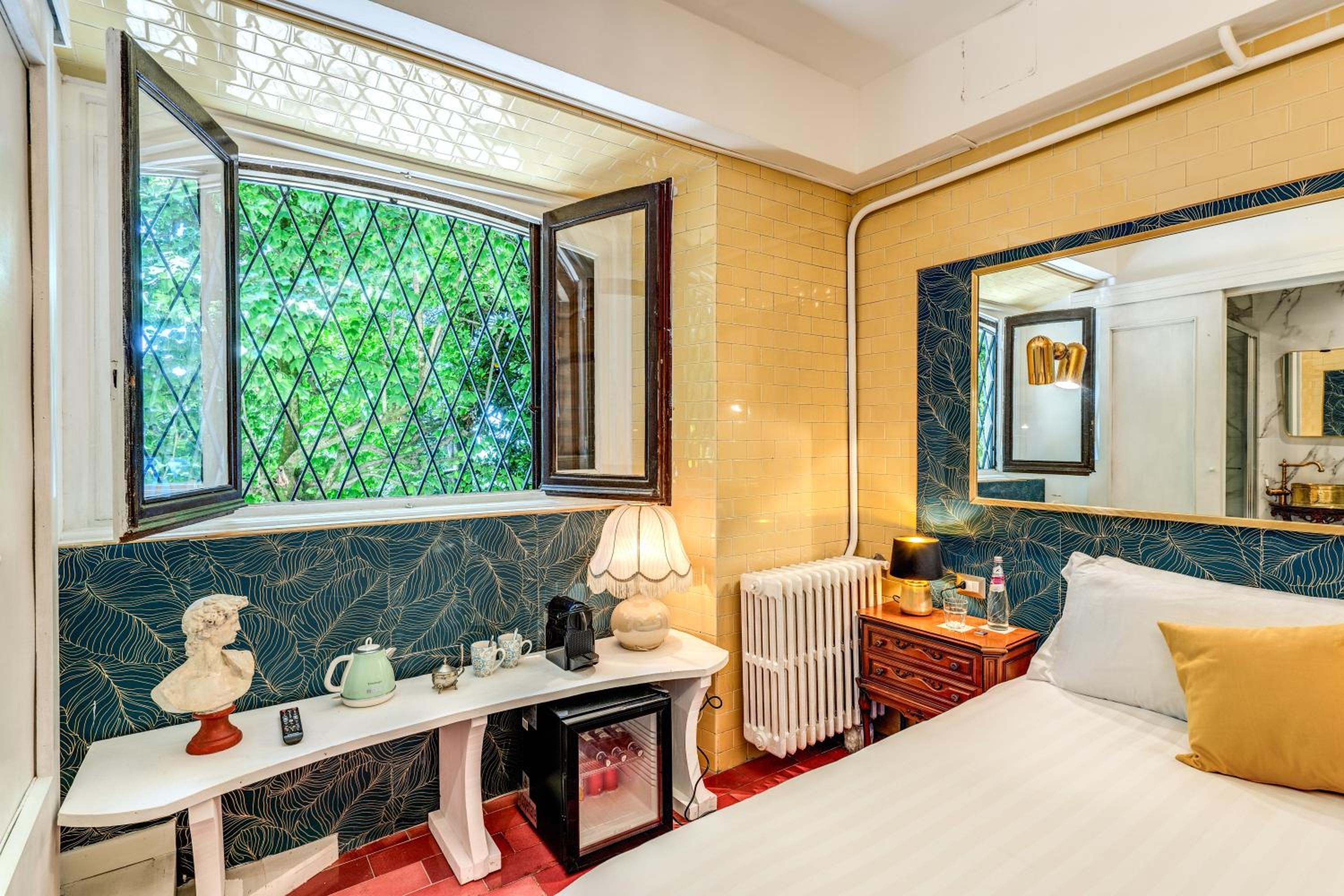 Deluxe Double Room photo 2