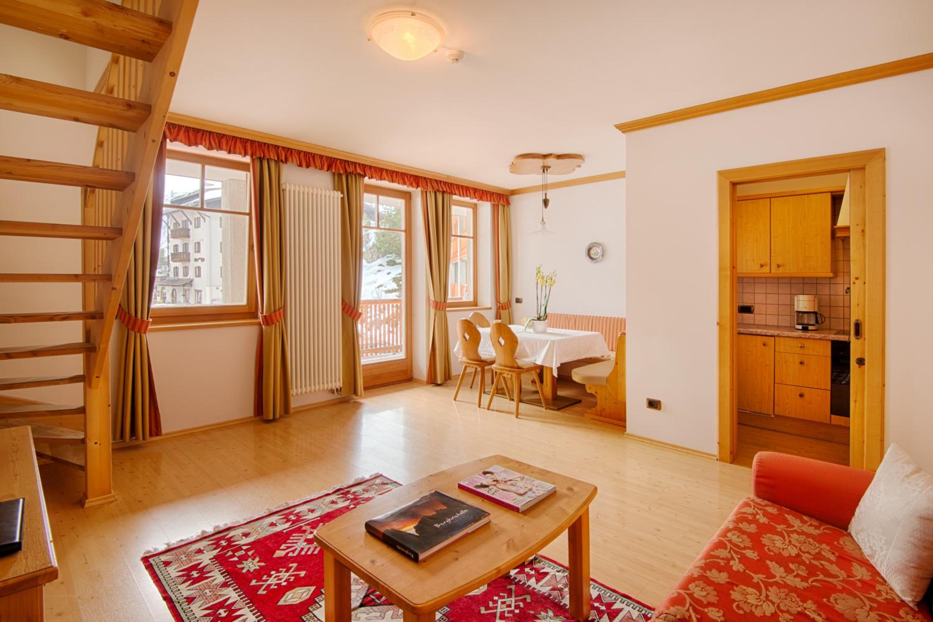 Two-Bedroom Apartment - Split Level with Spa Access photo 2