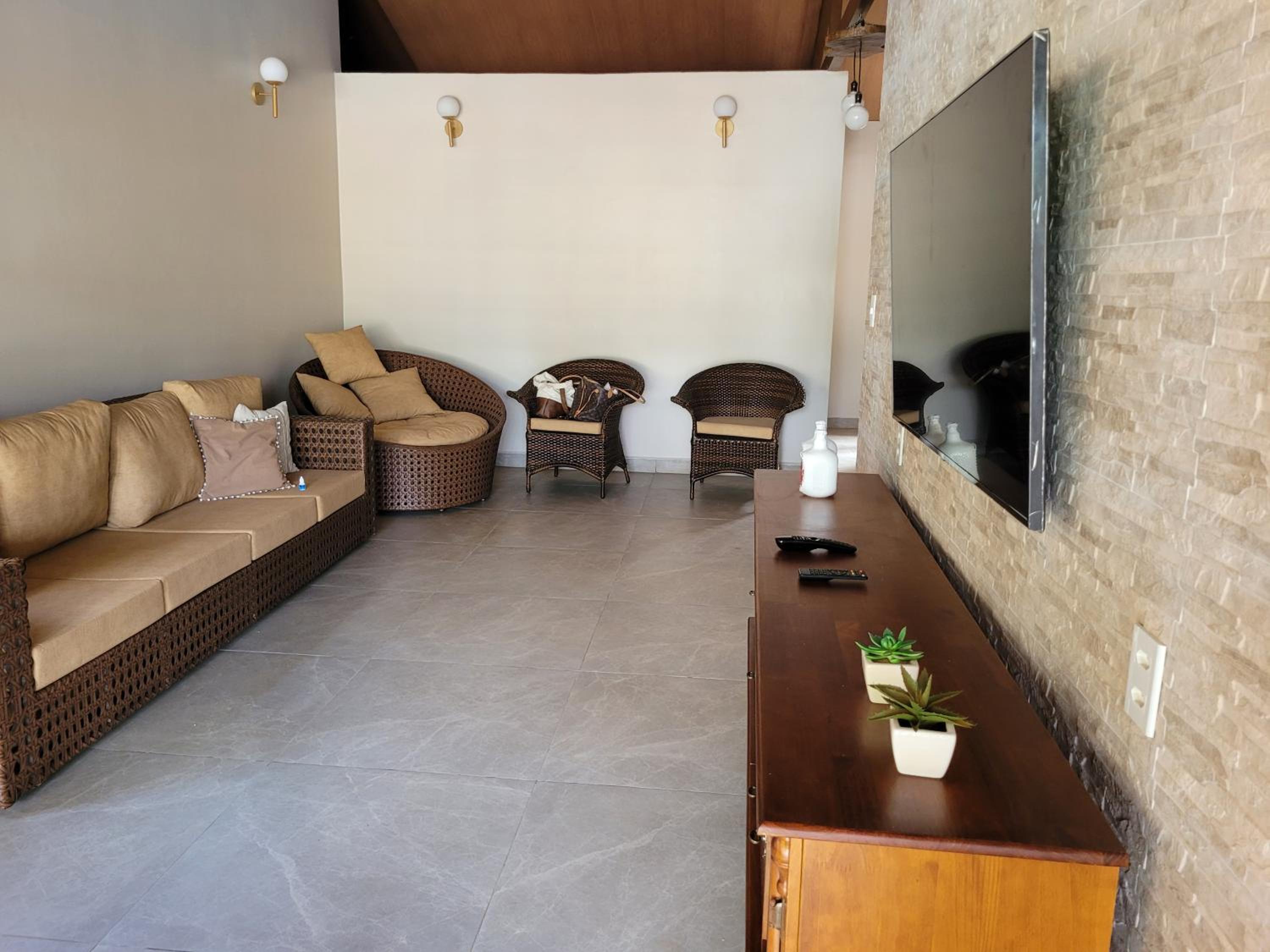 Four-Bedroom House photo 1