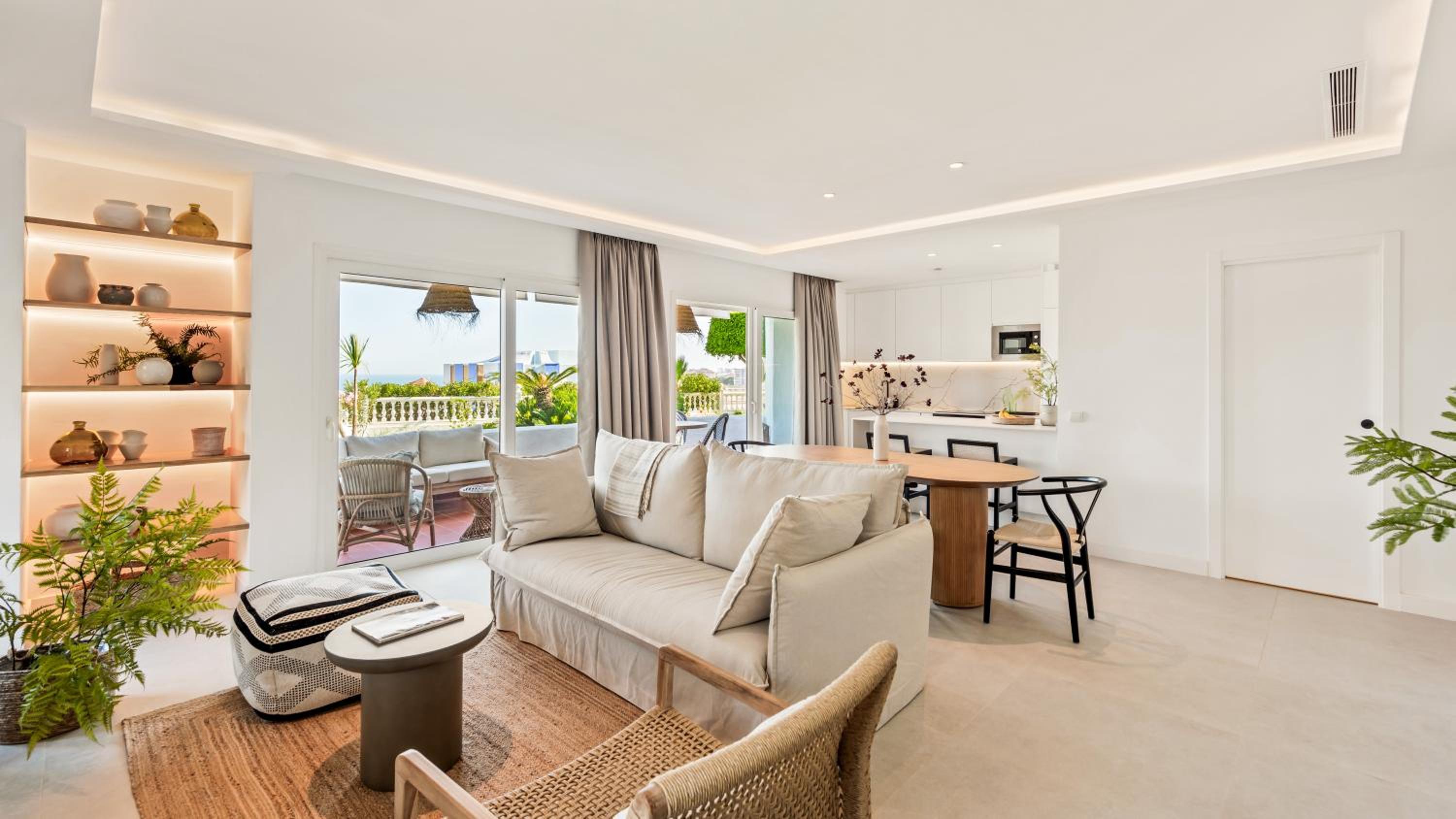 Deluxe Apartment