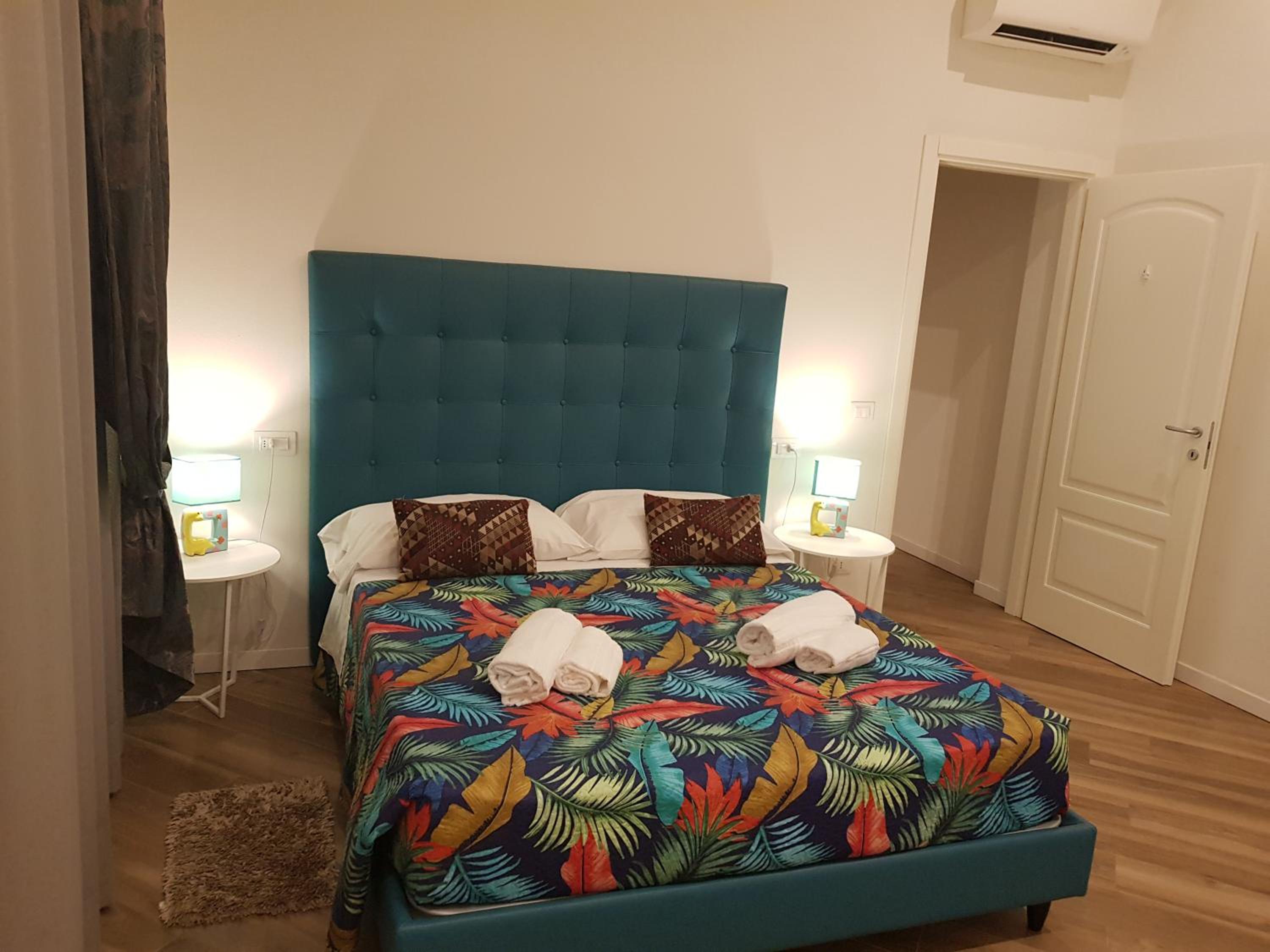 Double Room - Photo 16
