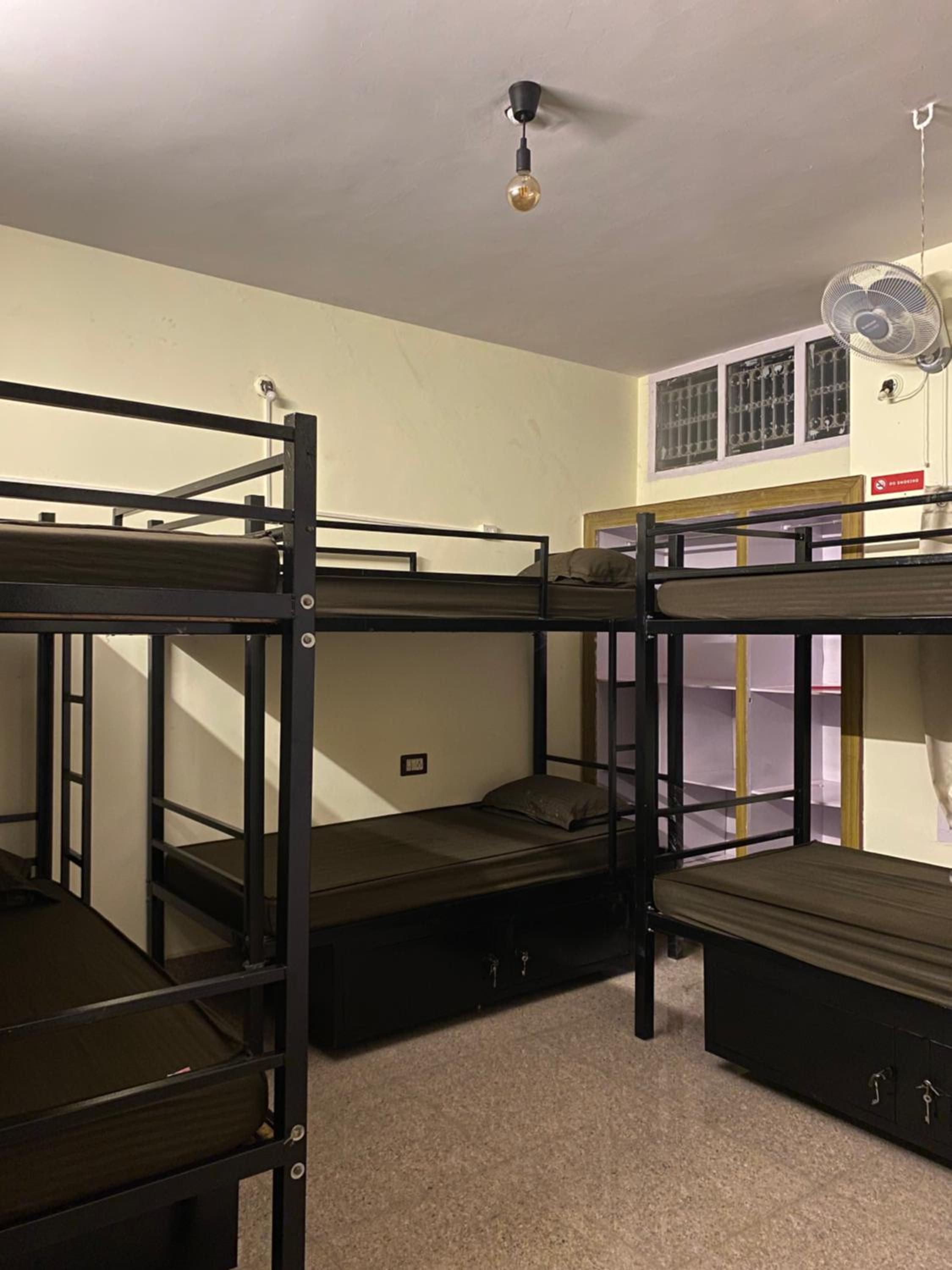 6-Bed Female Dormitory Room photo 3