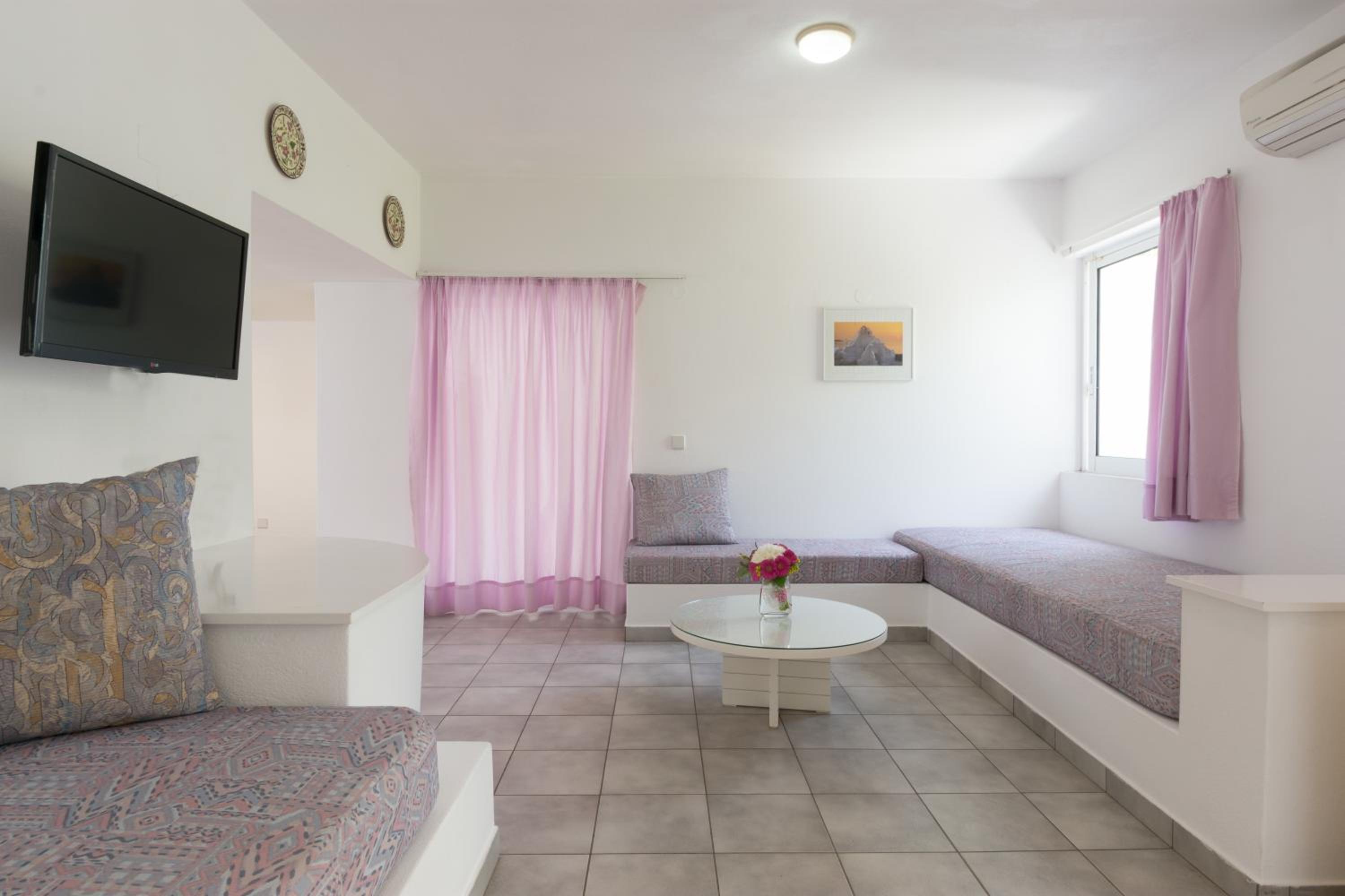 Family Apartment photo 1
