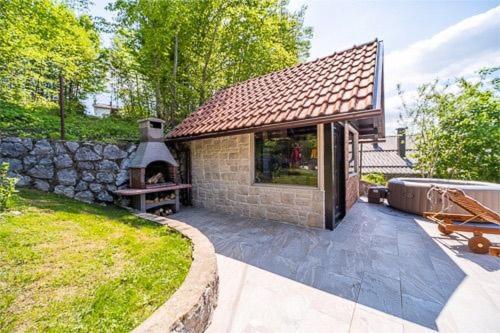 Two-Bedroom House photo 2