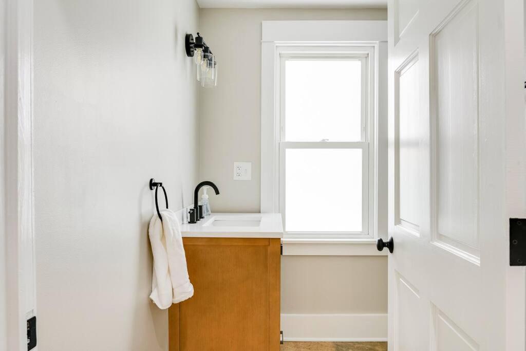 Two-Bedroom House photo 2