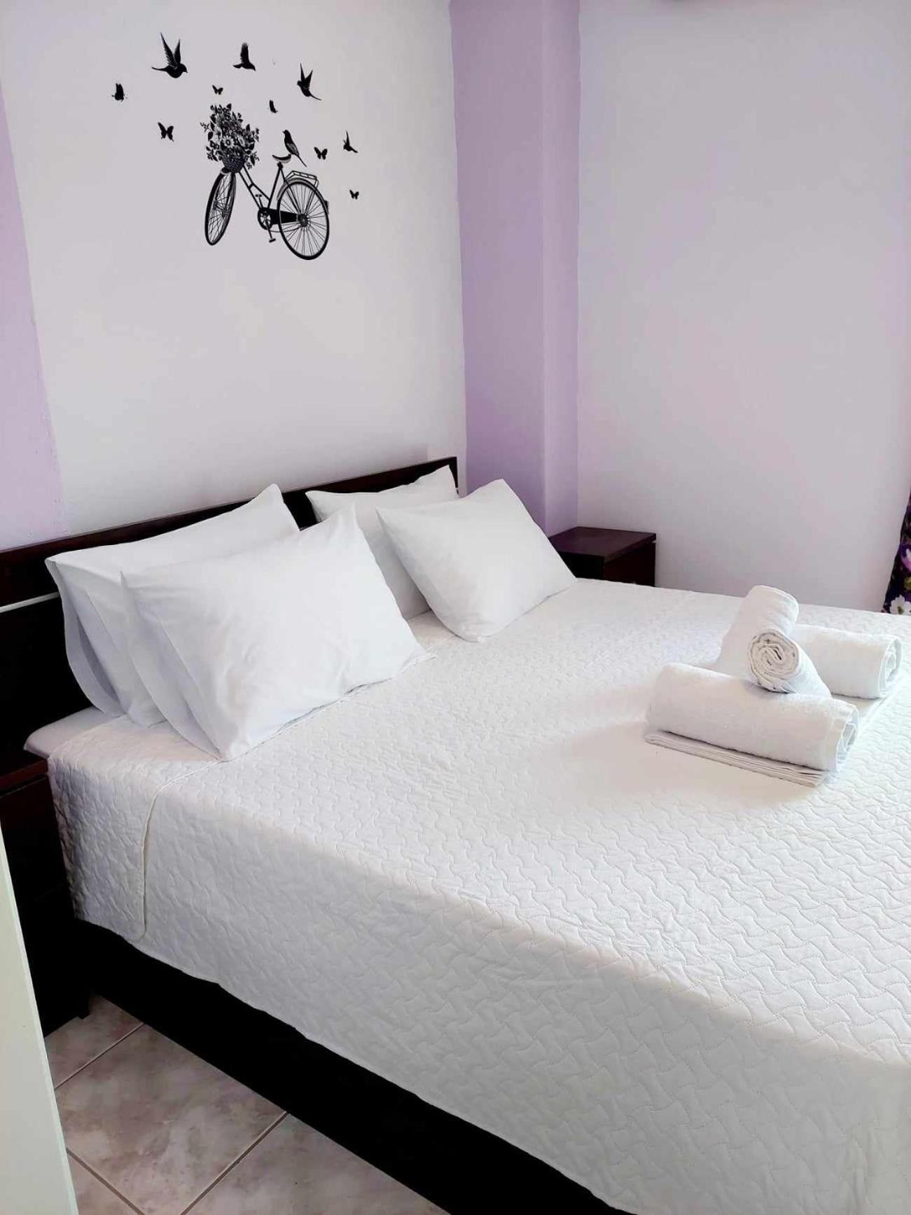 Two-Bedroom House photo 2