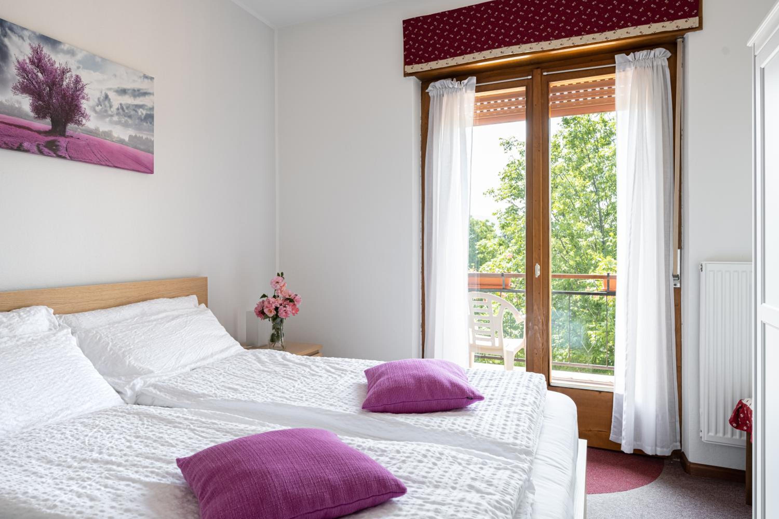 Double Room with Mountain View - Photo 4