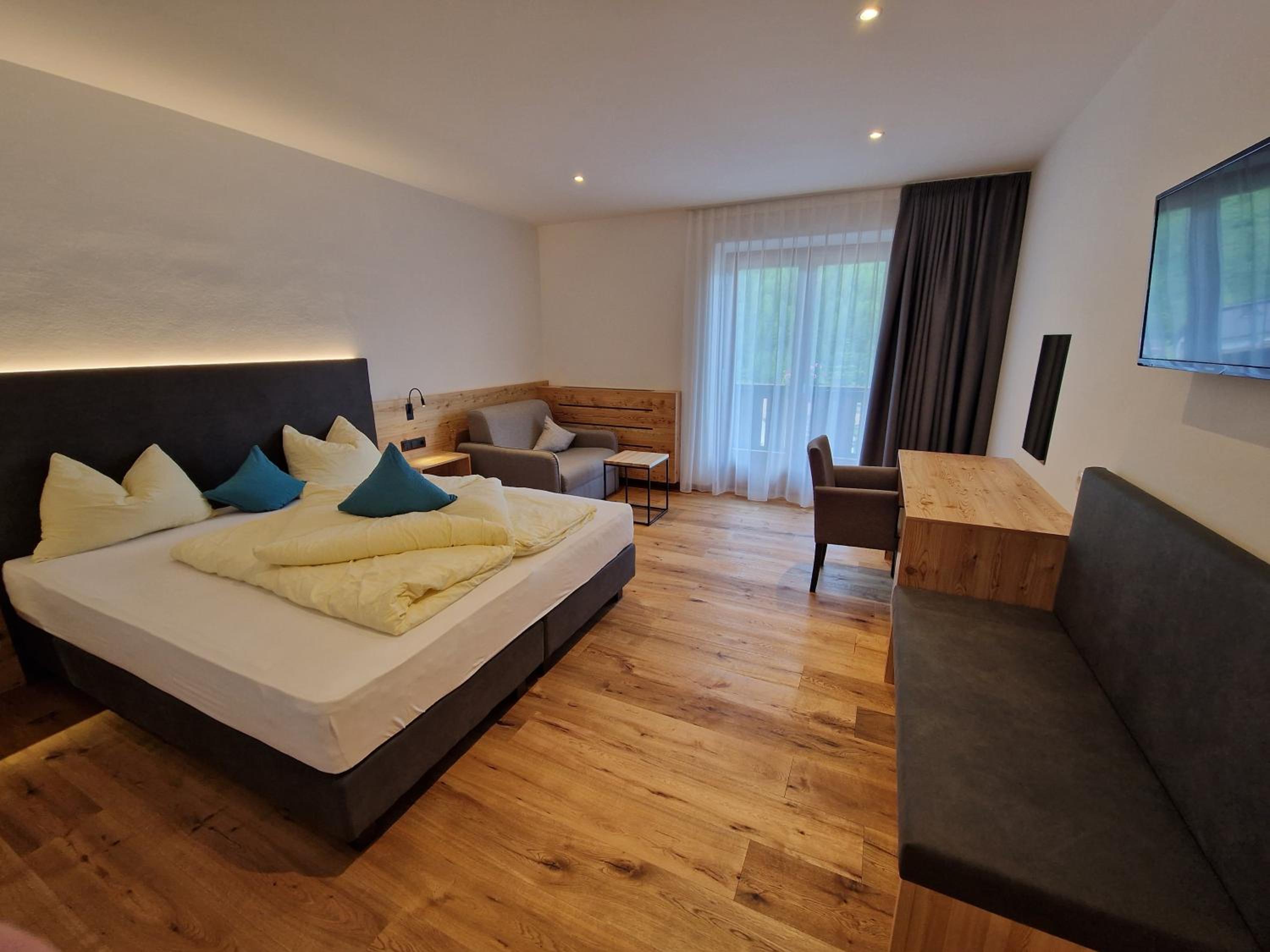 Double Room - Photo 18