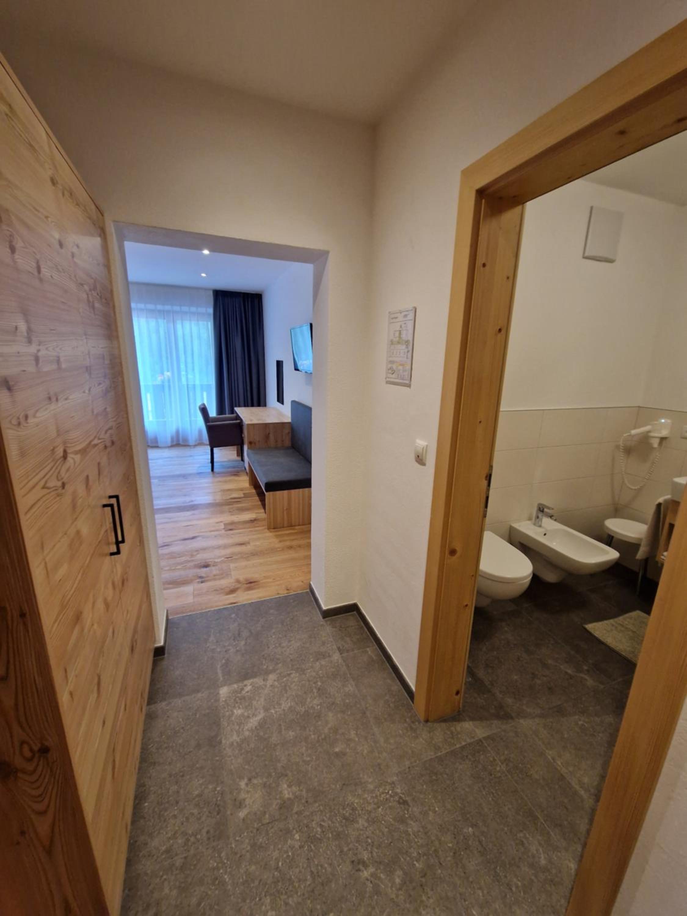 Double Room - Photo 33