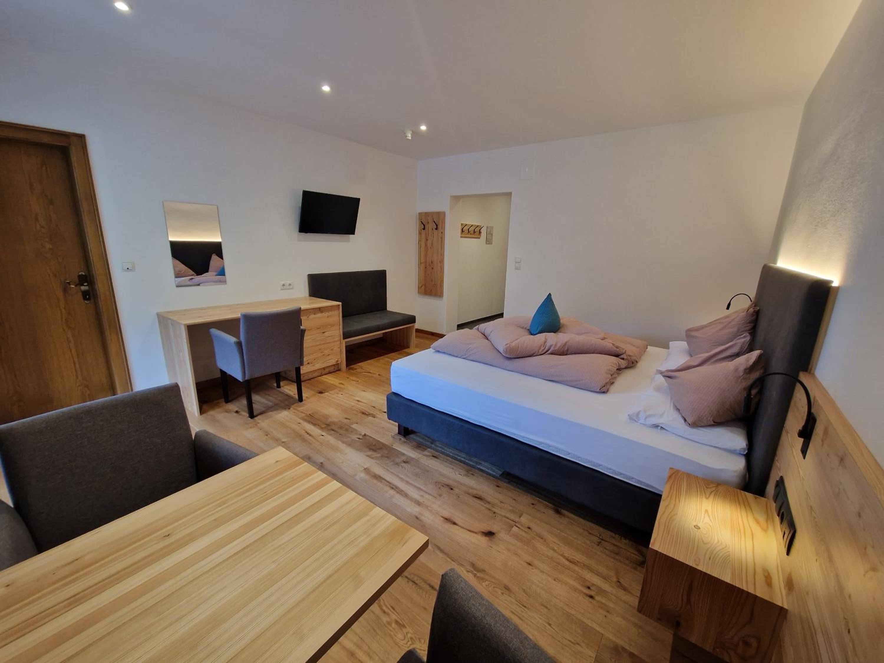Double Room - Photo 36