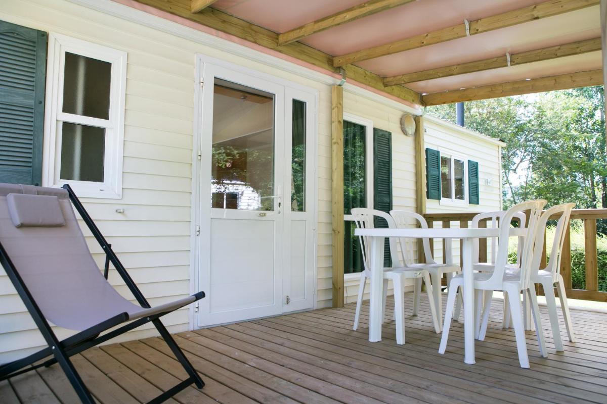 Mobile Home photo 3