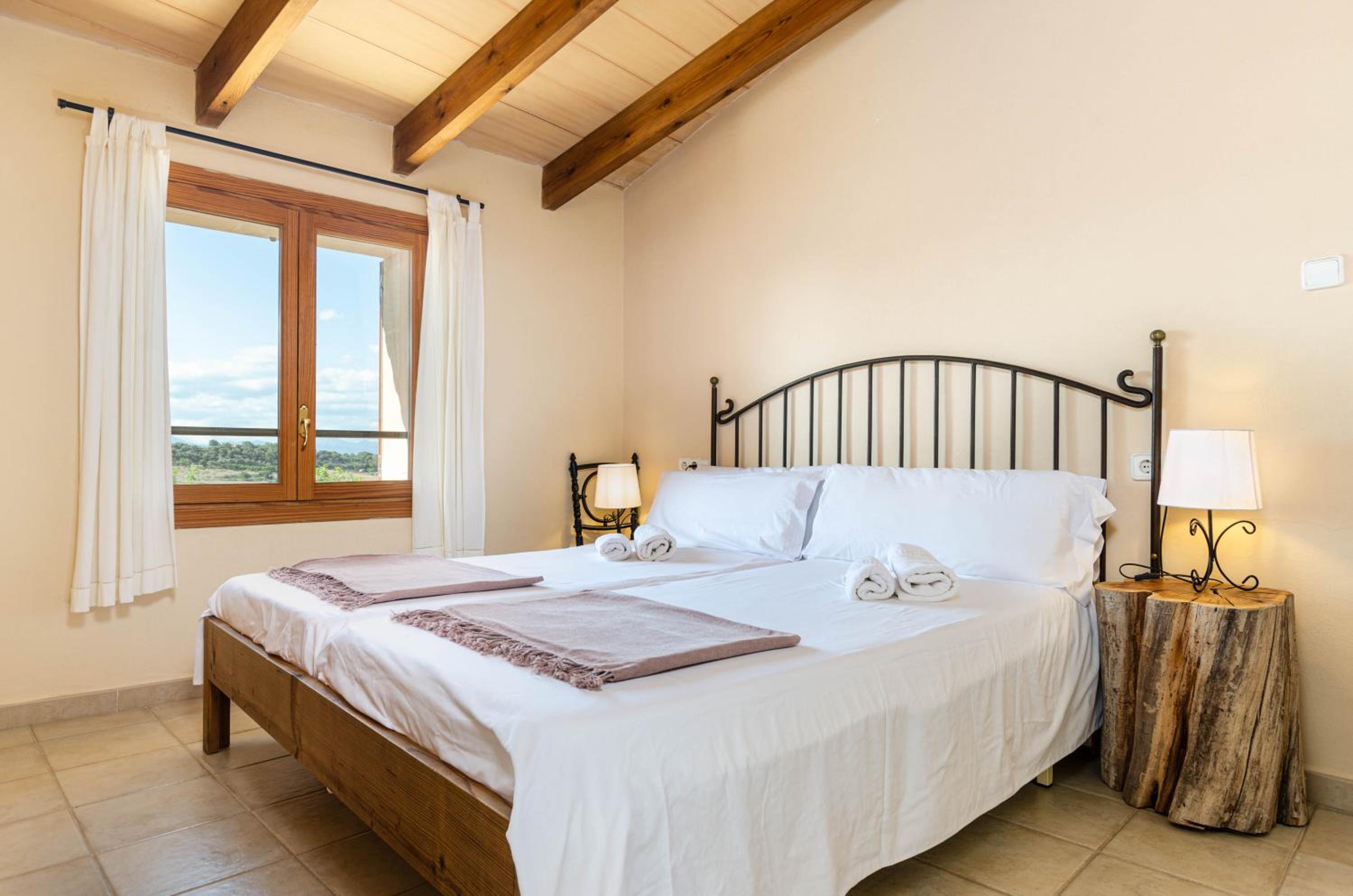 Apartamento de Dos Habitaciones con Terraza