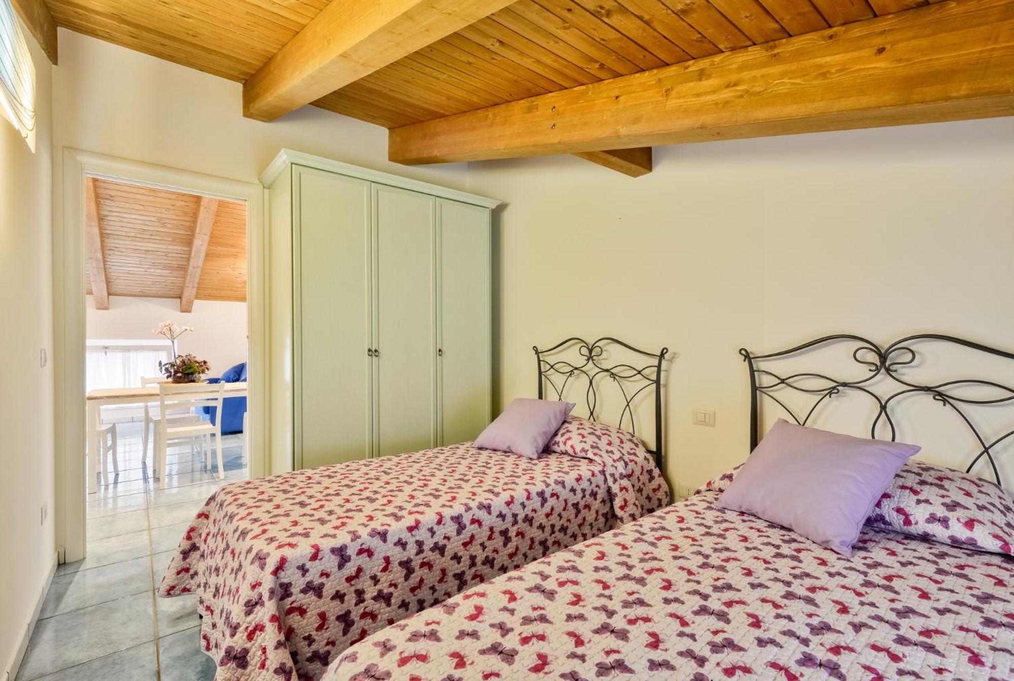 Two-Bedroom House photo 3
