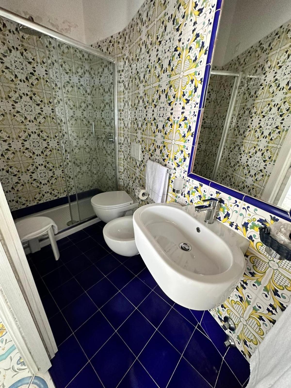 Standard Single Room With Sea View photo 3