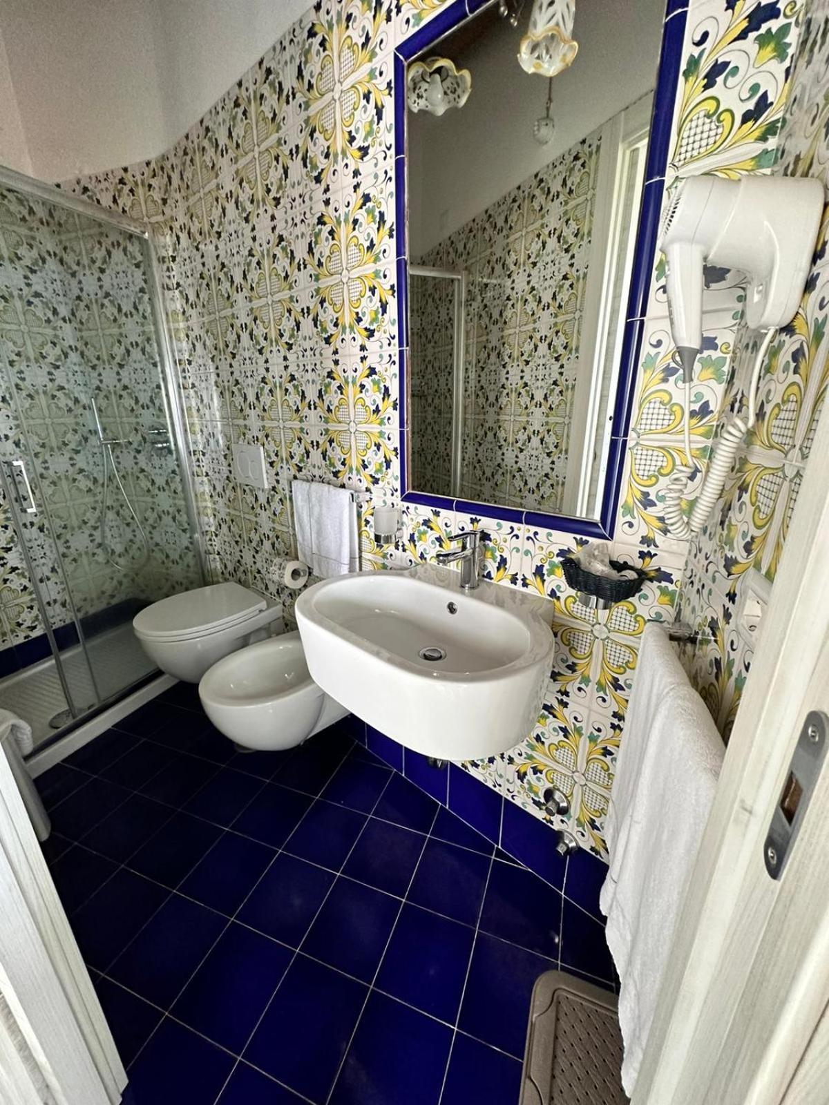 Standard Single Room With Sea View photo 2