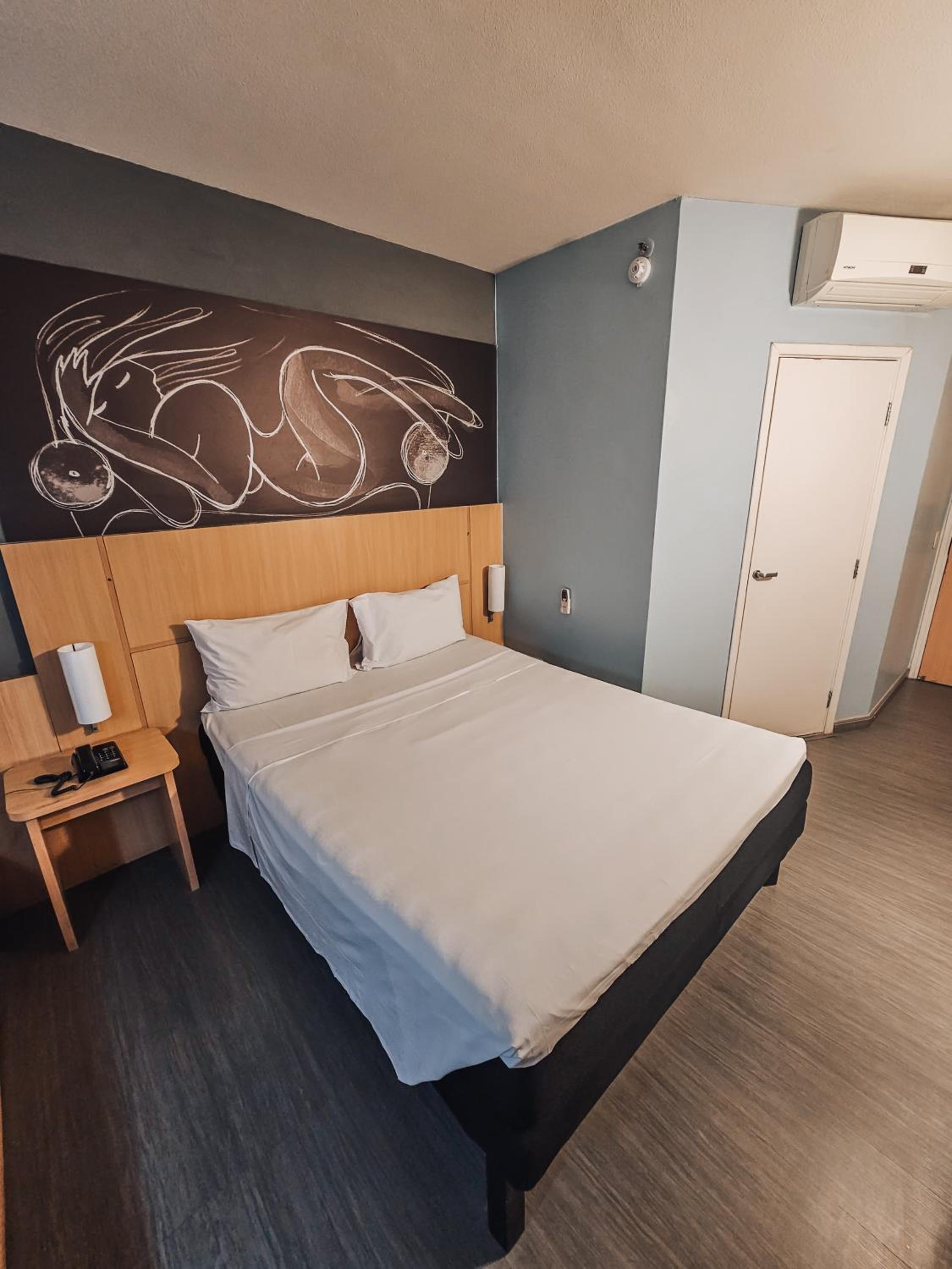 Standard Double Room - Photo 3