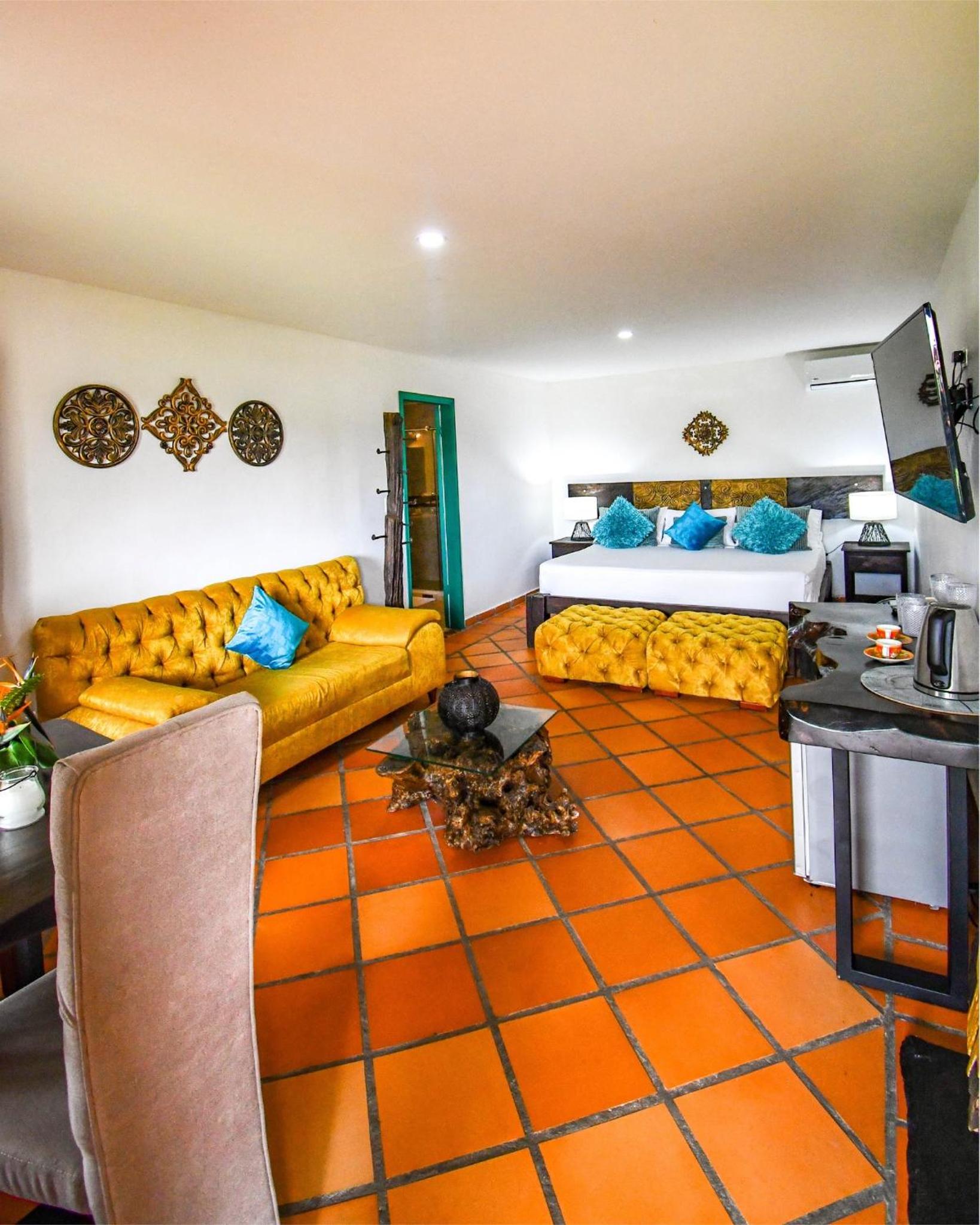 Deluxe King Room photo 1