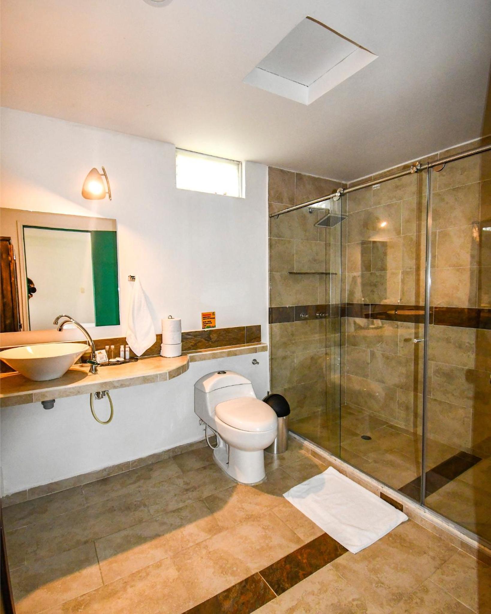 Deluxe King Room photo 3