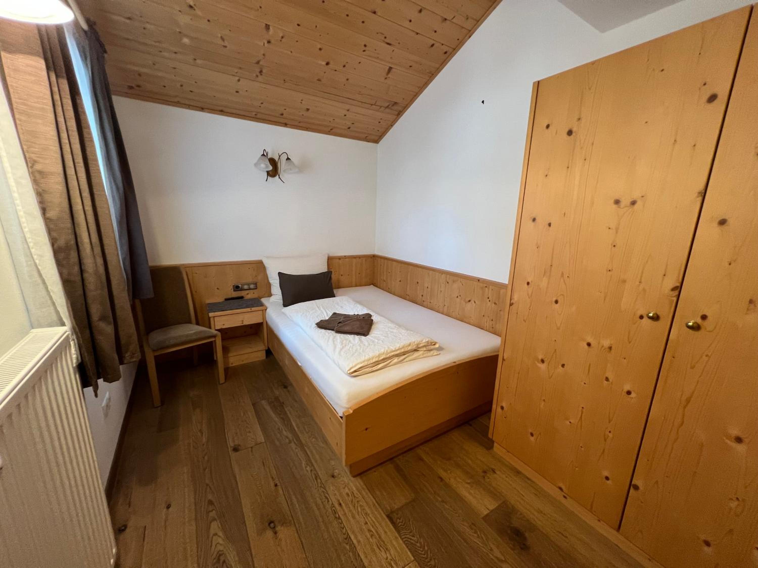 Small Double Room photo 1