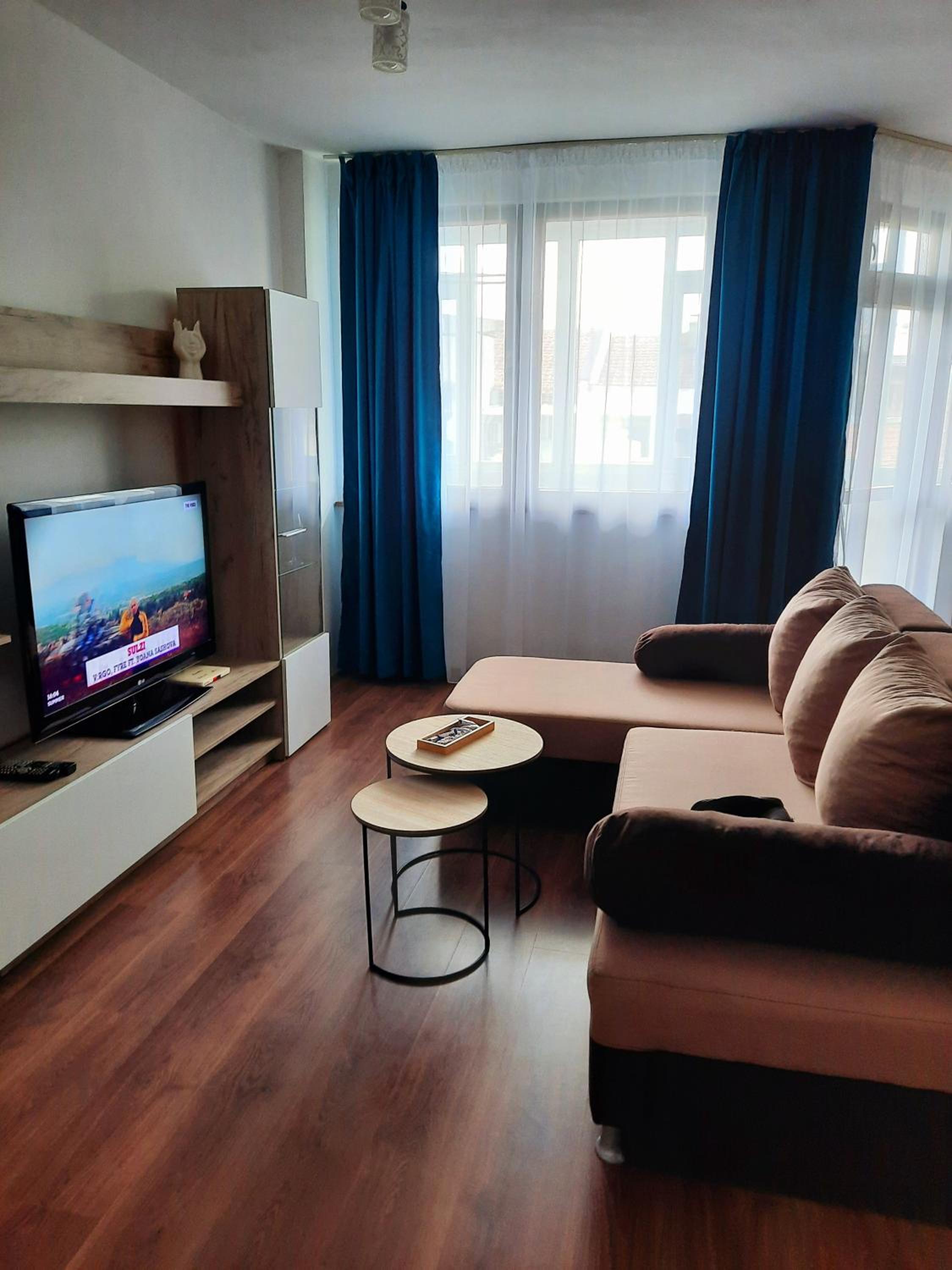 One-Bedroom Apartment photo 2