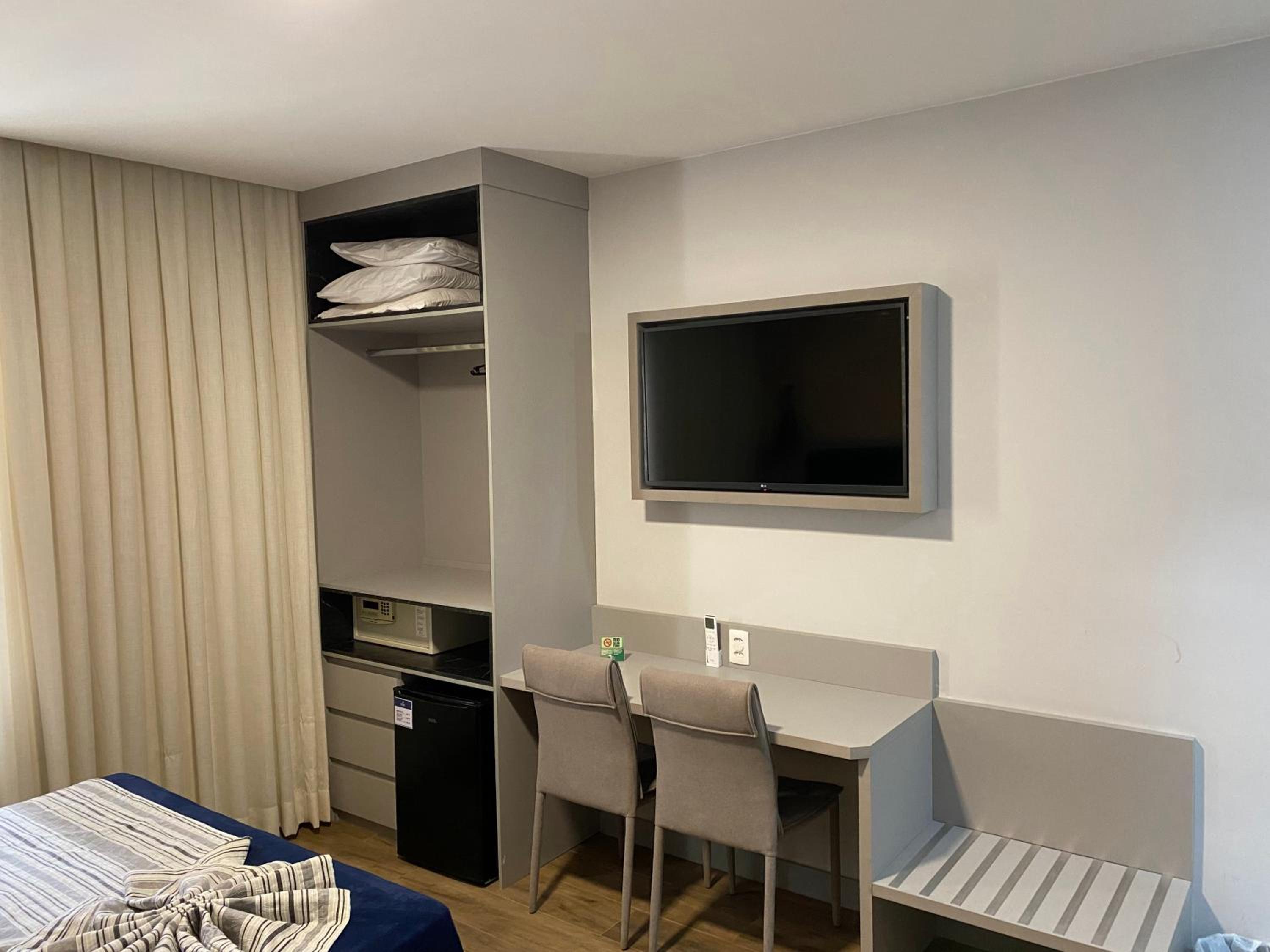 Luxury Double Room with Double Bed - Photo 3