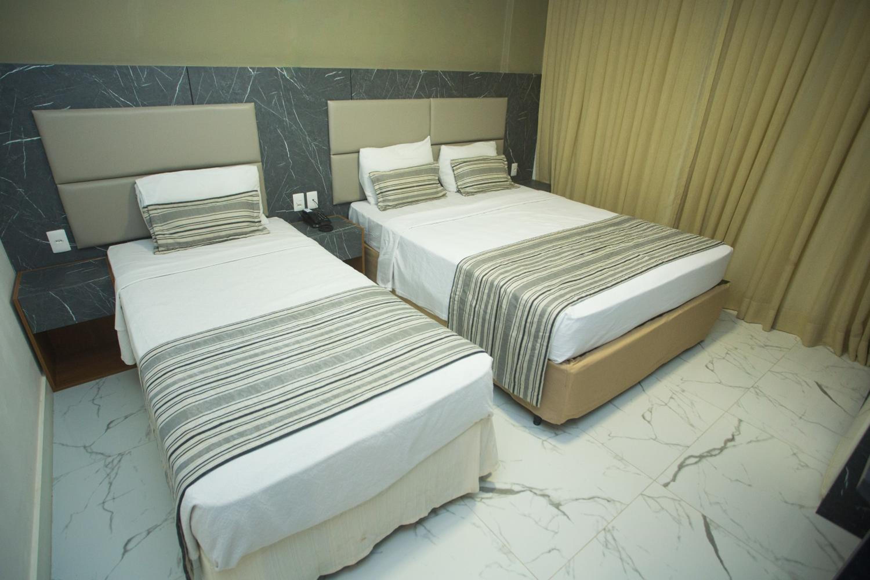Luxury Double Room with Double Bed - Photo 7