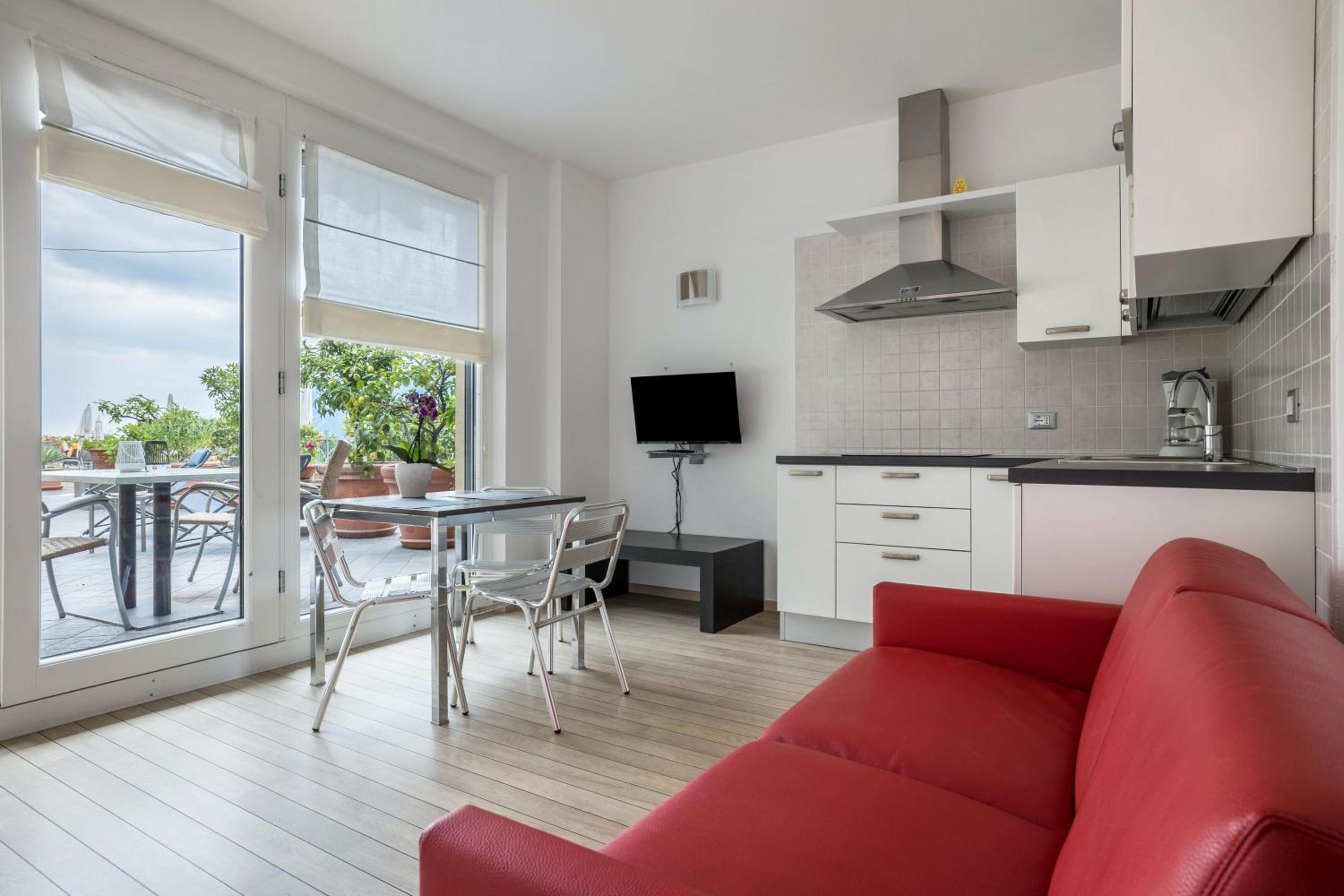 Superior One-Bedroom Apartment