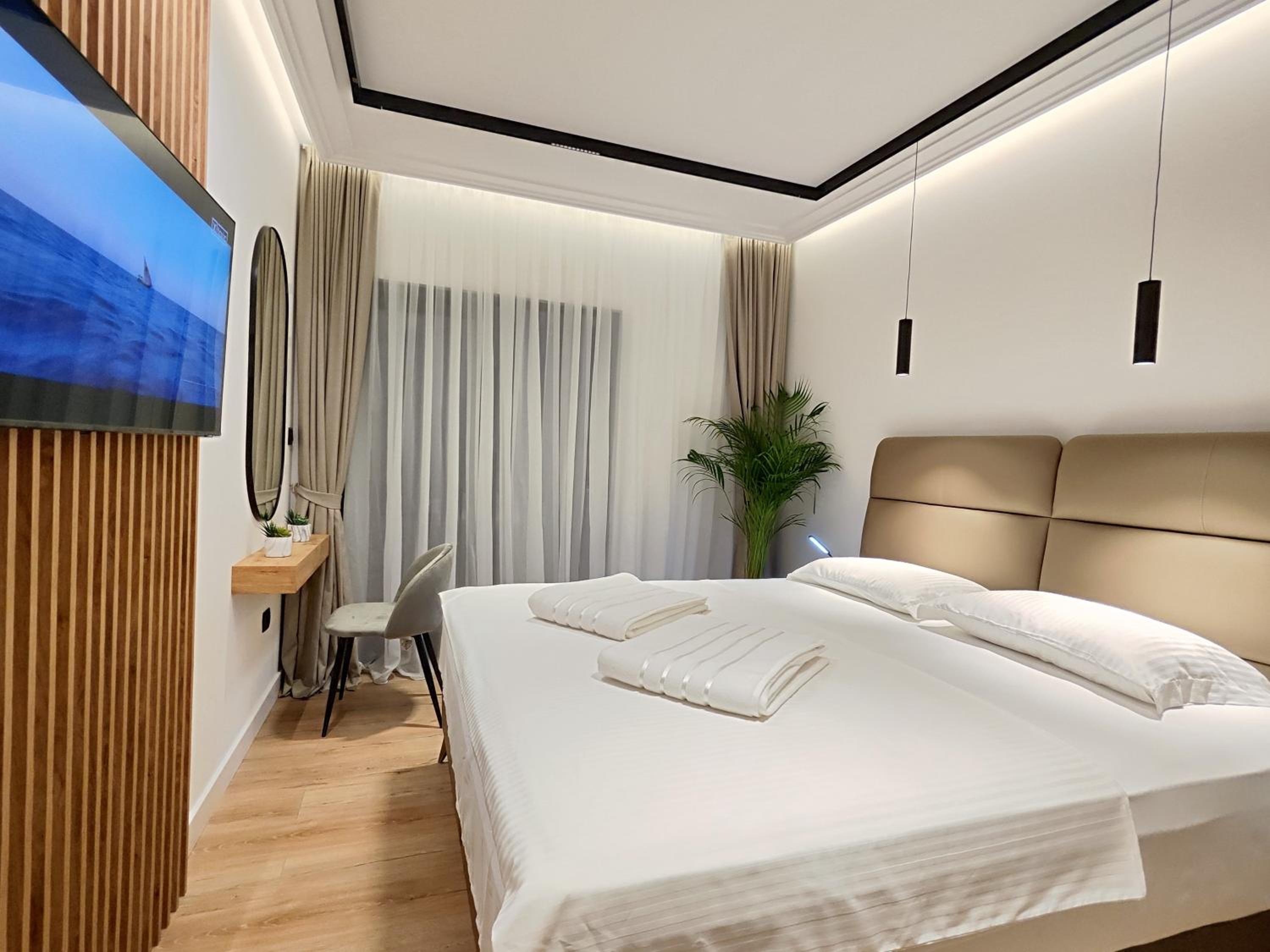 Deluxe Double or Twin Room with Balcony photo 1