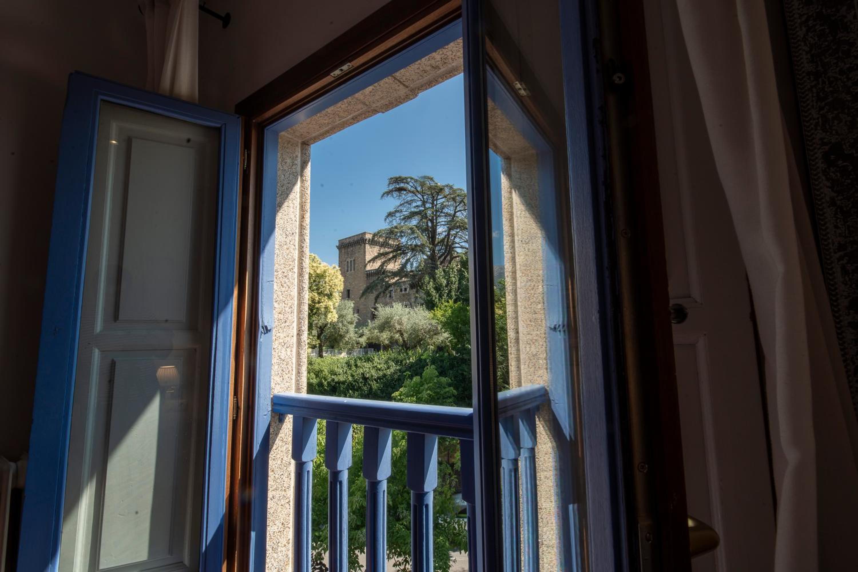 Double Room with Castle and Mountain View and Spa Access photo 2