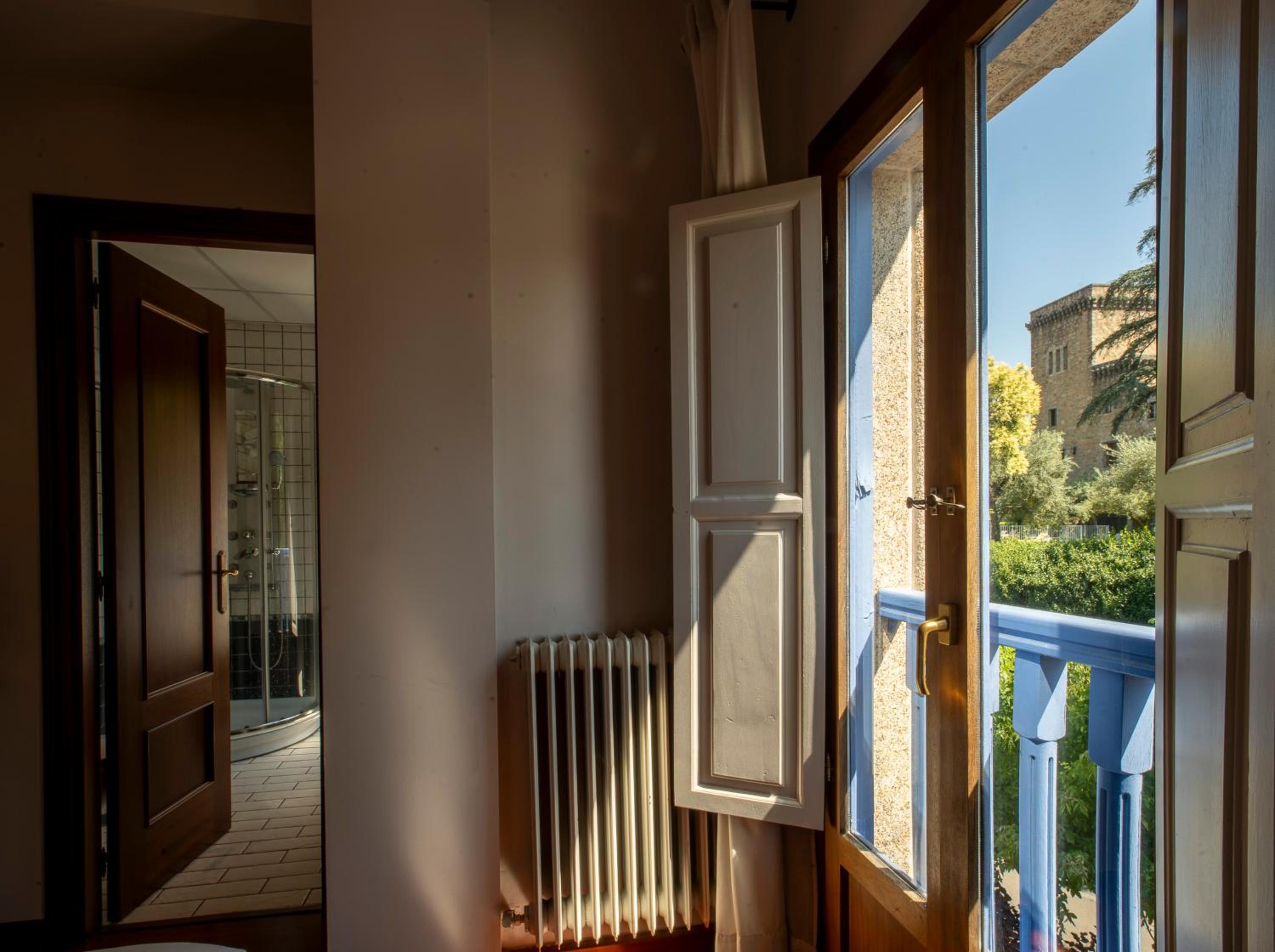 Double Room with Castle and Mountain View and Spa Access photo 3
